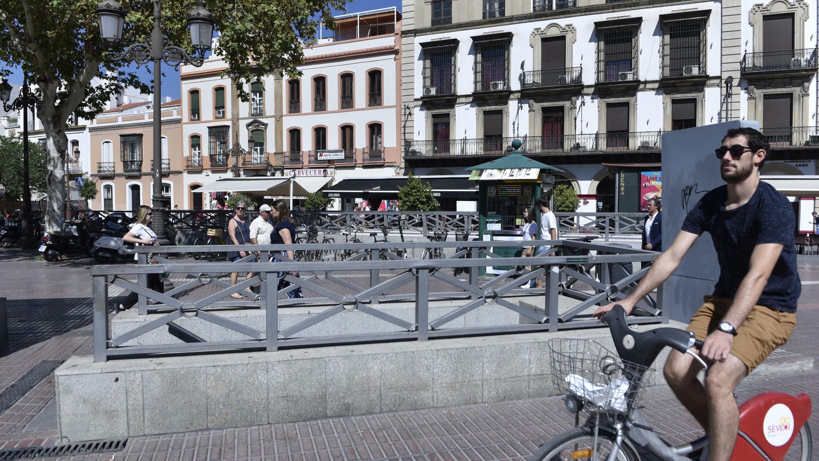 Acceso al parking en la Puerta de Jerez.