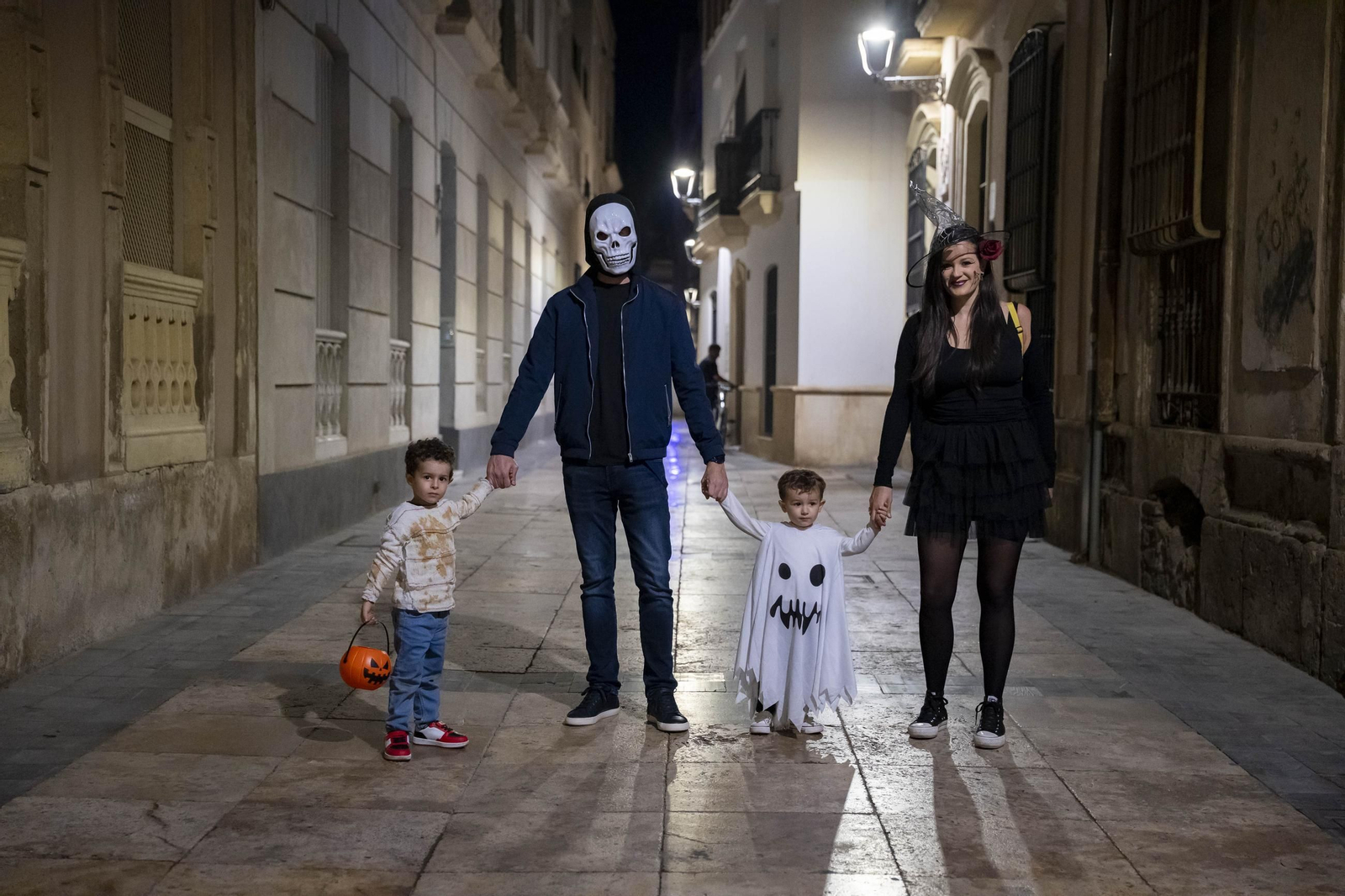 Las mejores imágenes de la noche en negro de Almería