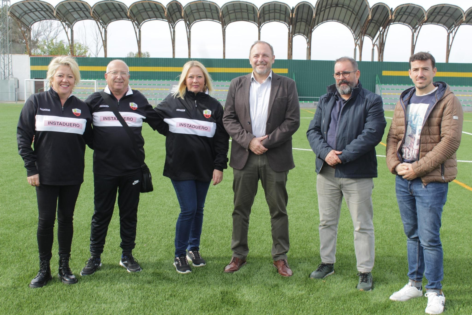 Luis Vera, Antonio de las Heras, Rafa Perales y directivos del Baños CD 2022.