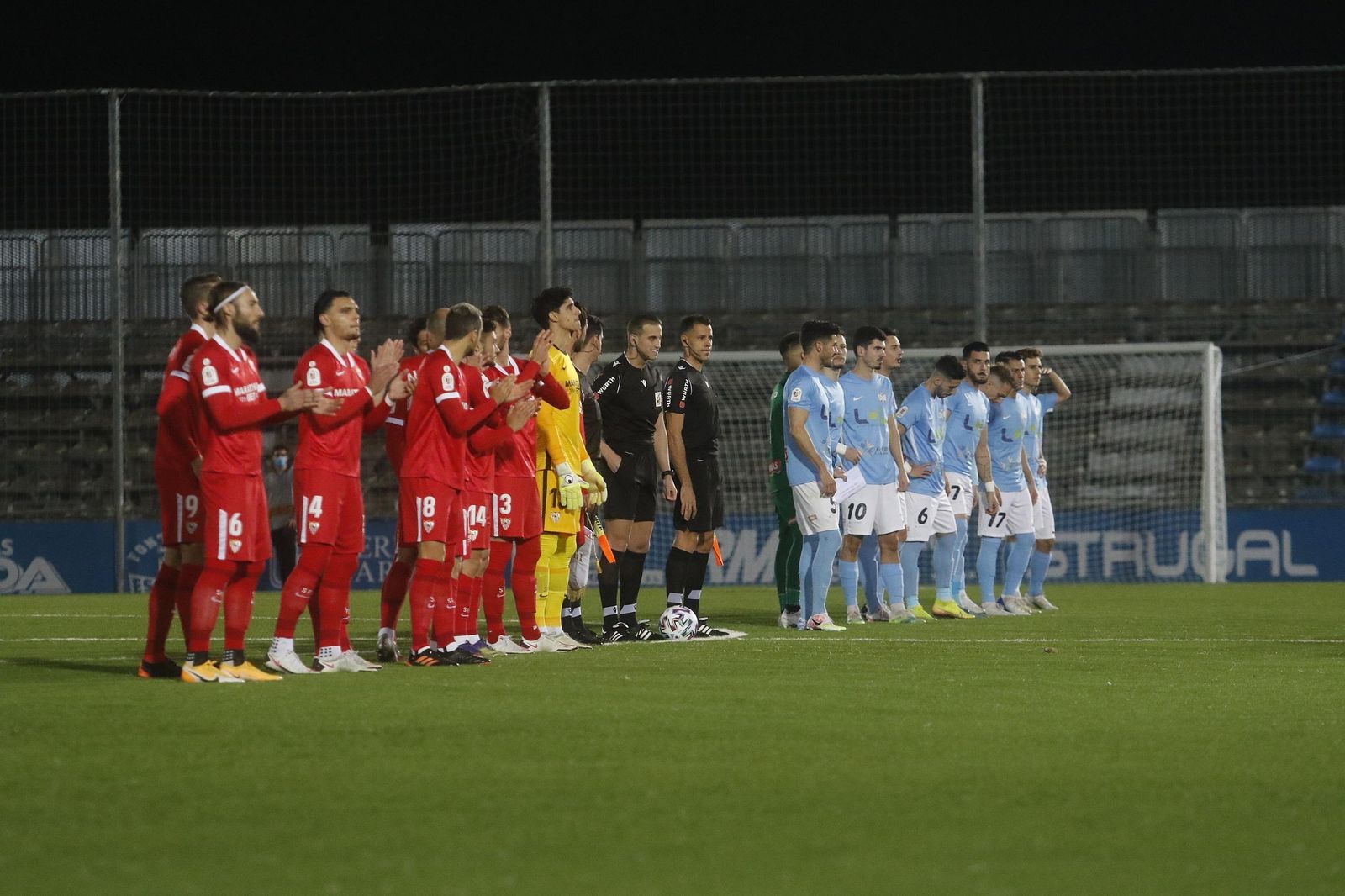 Formaciones del Sevilla y el Ciudad de Lucena este martes en la Copa.