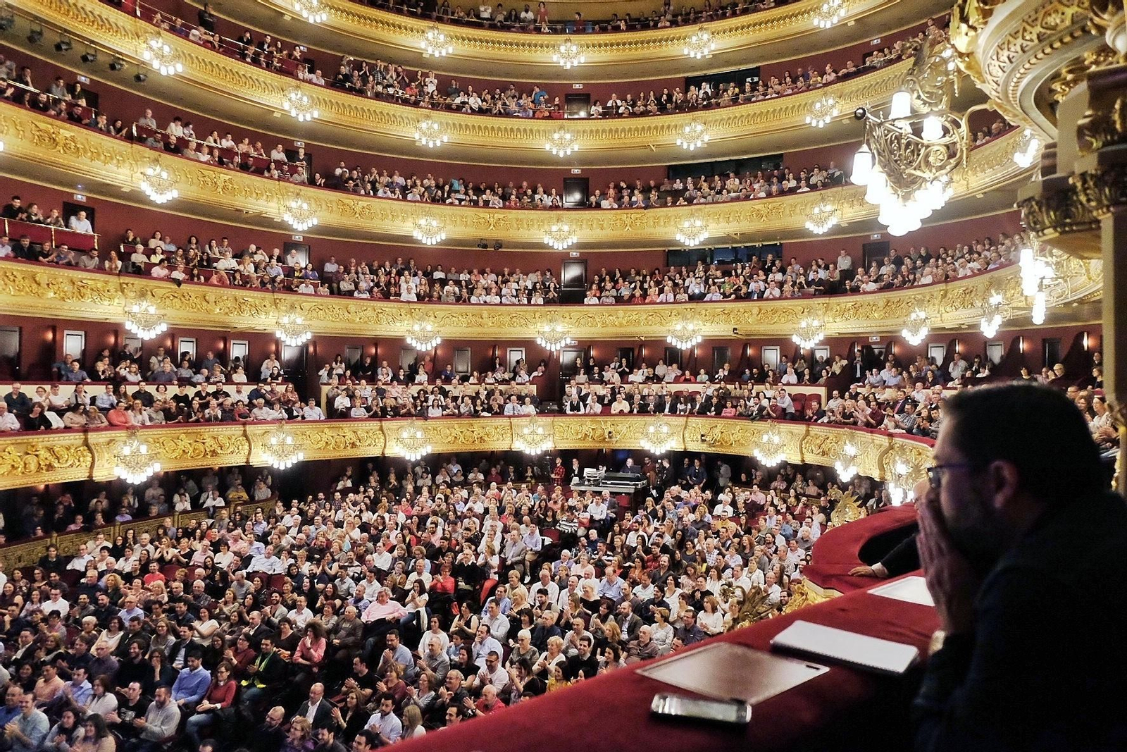 La función carnavalesca del Liceo de Barcelona, en imágenes