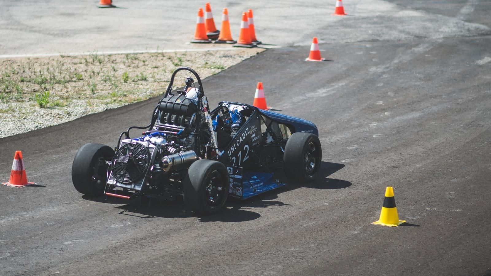 Fórmula Gades, equipo de la UCa, cierra la temporada en Alemania y Barcelona