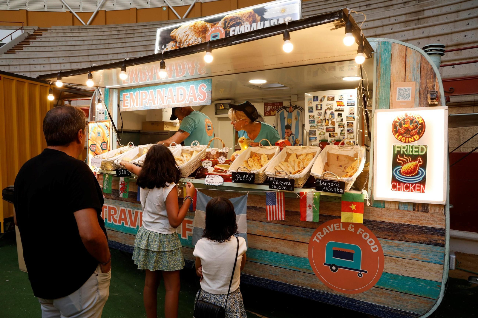 Foodtruck de empanadas en Montera Forum.