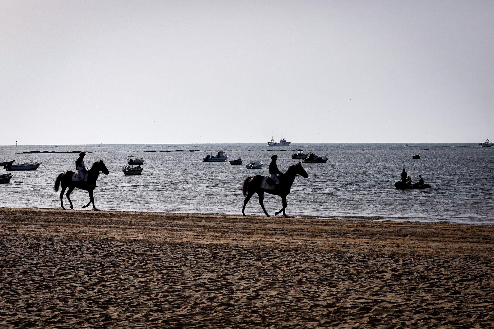 Imágenes de la segunda jornada del ciclo inicial de las Carreras de Caballos de Sanlúcar 2025