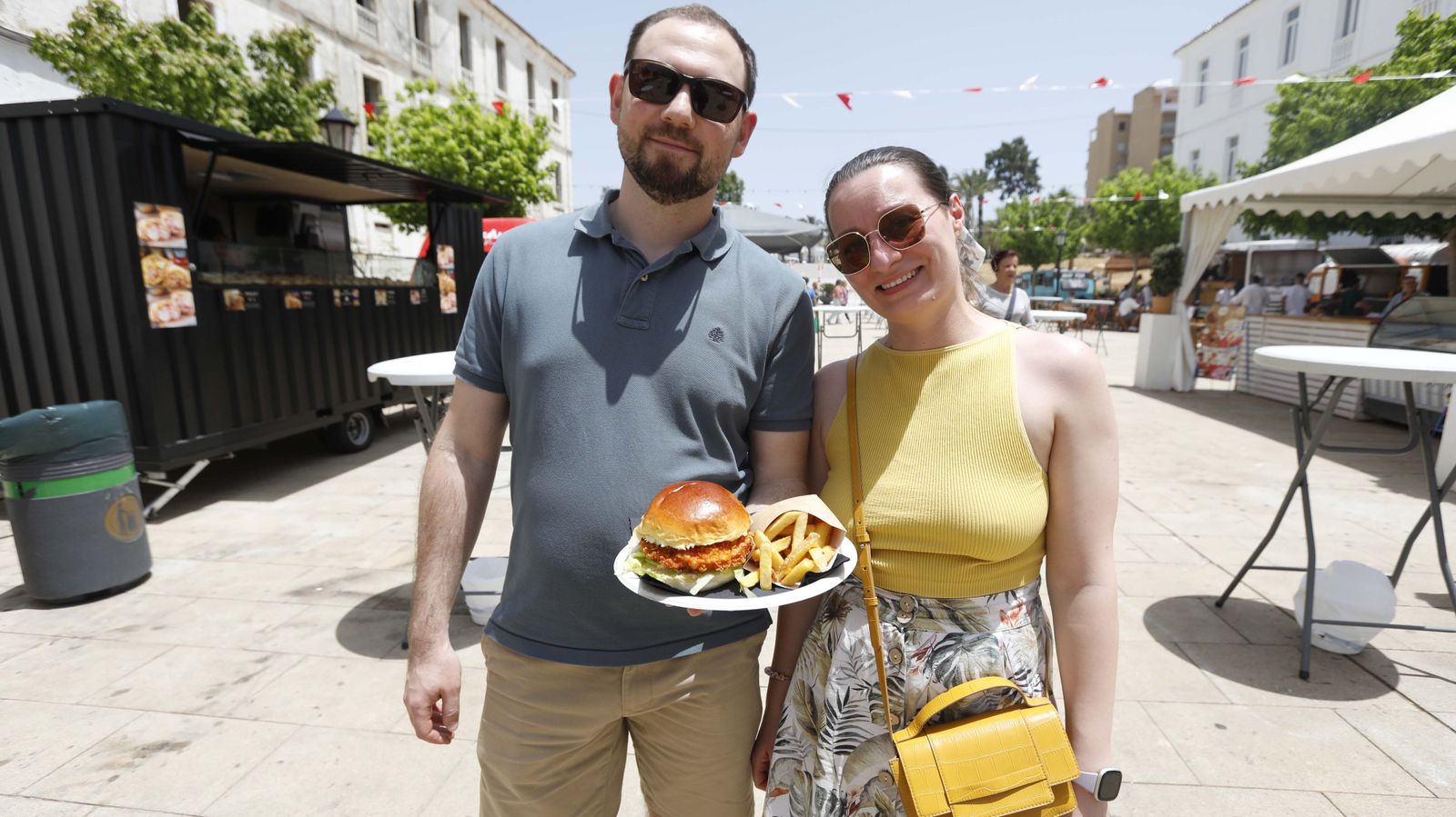 Fotos del festival de foodtrucks y conciertos por el 318 aniversario de San Roque