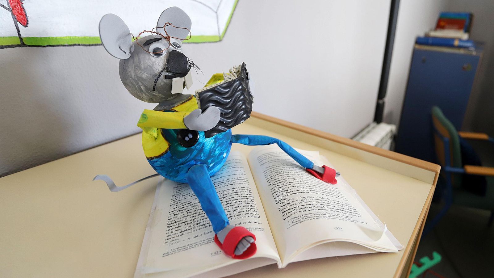 Ratolisto es la mascota de la biblioteca y lo ha elaborado un alumno.