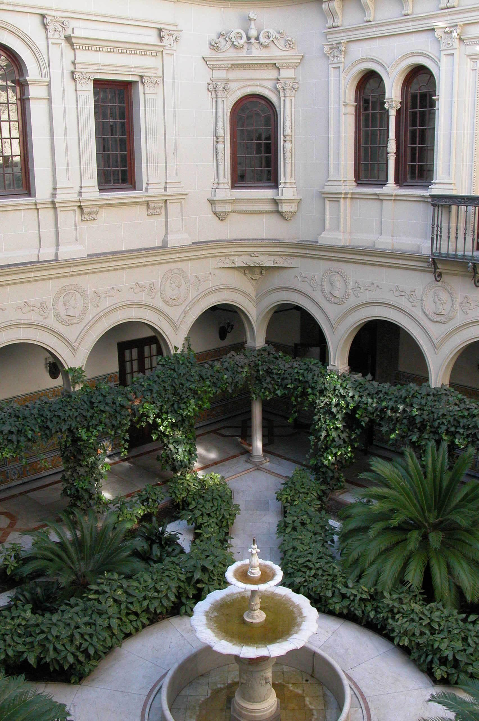 Patio interior del Palacio de Monsalves.