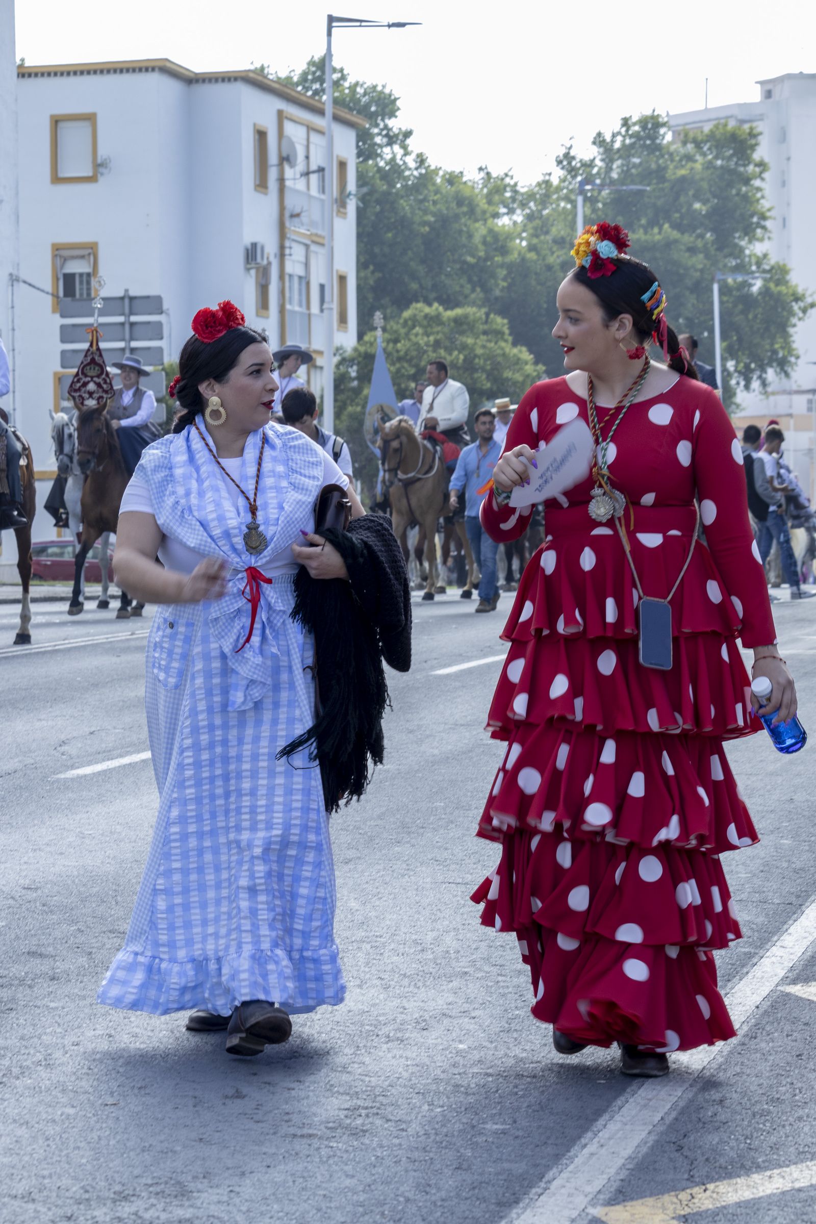 El Rocío 2023: Imágenes de los peregrinos de la Hermandad de Emigrantes