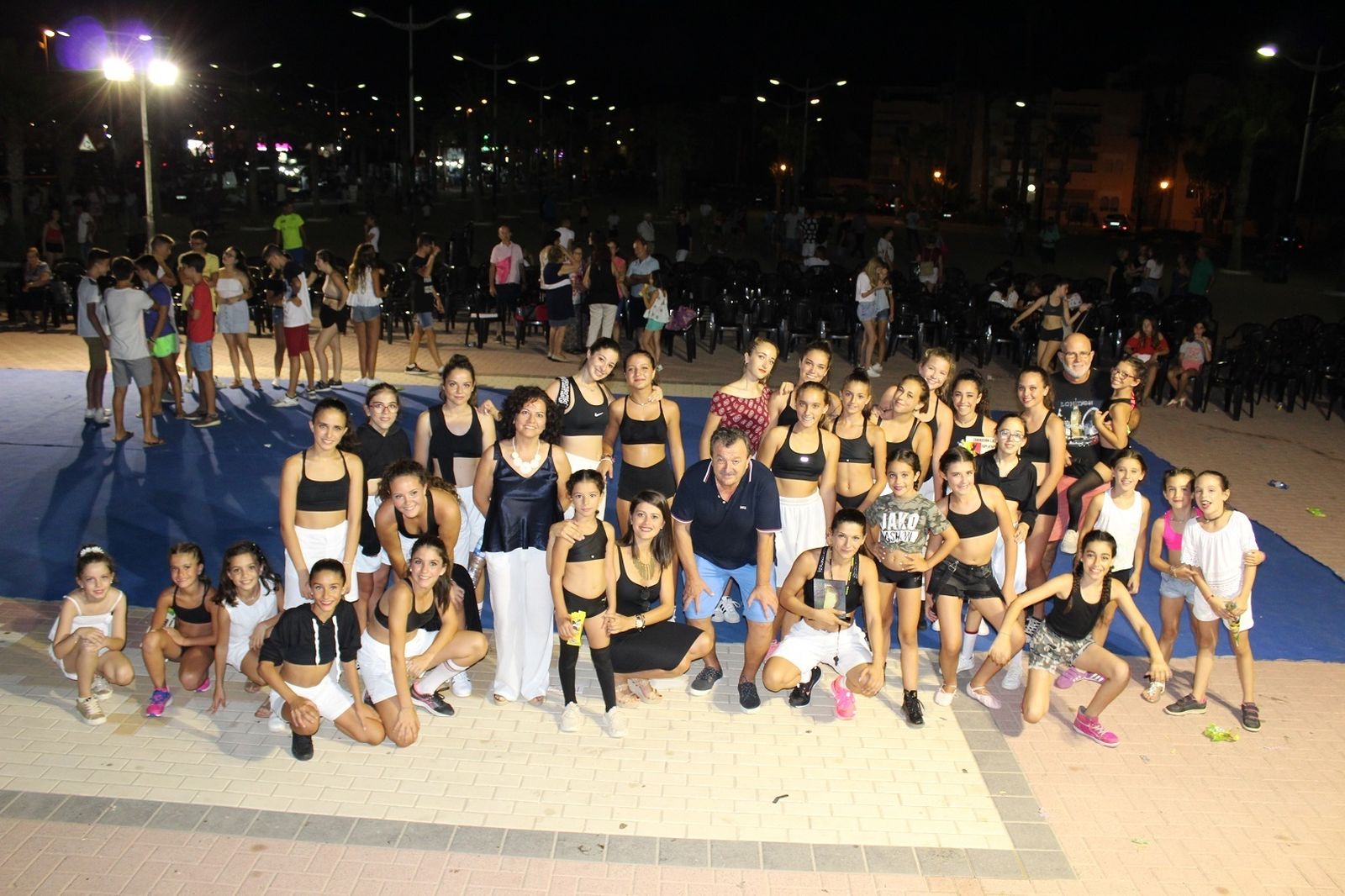 El alcalde no faltó a la cita con los artistas del municipio.