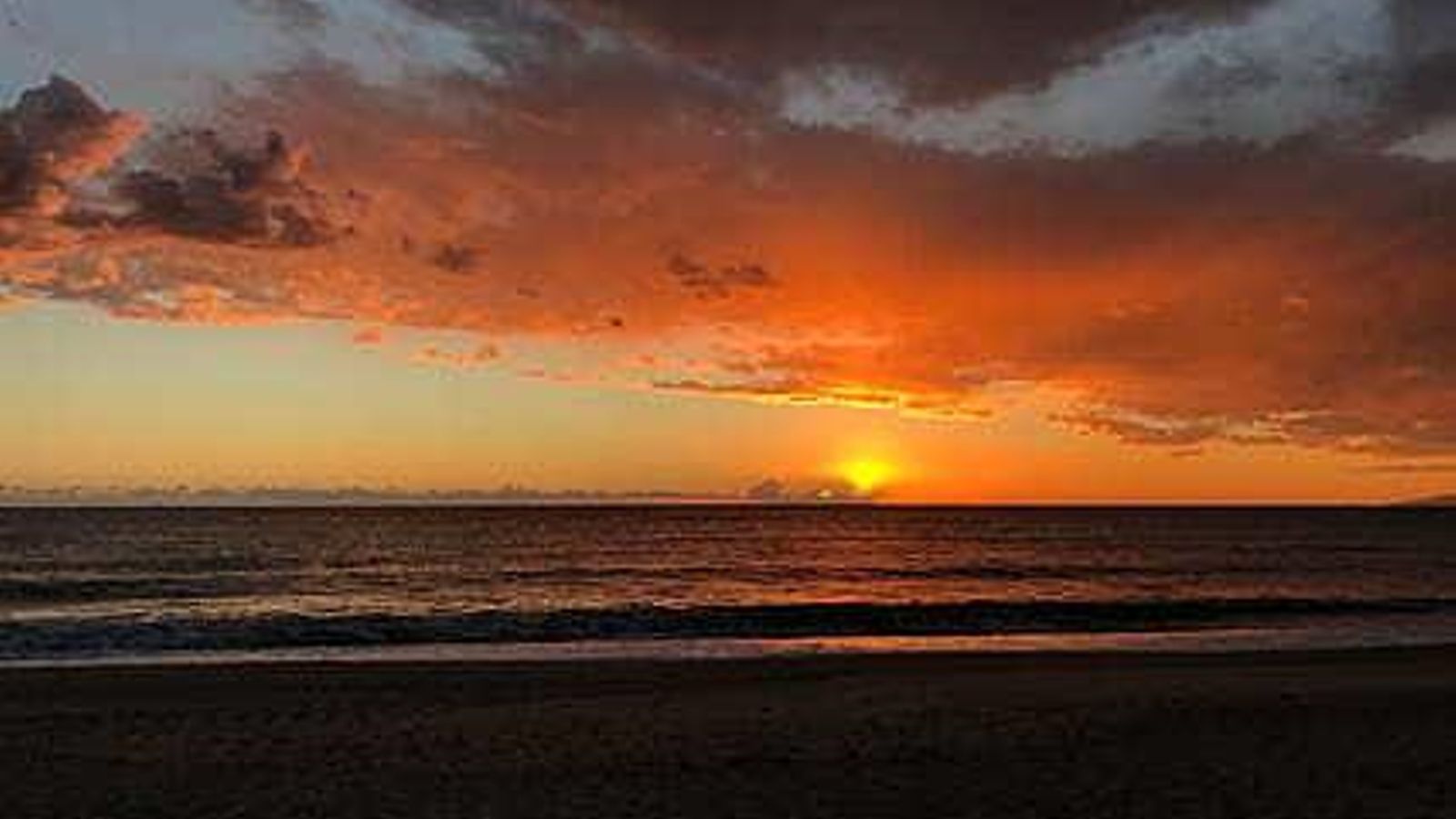 Cualquier punto del Cabo de Gata sobrecoge al atardecer