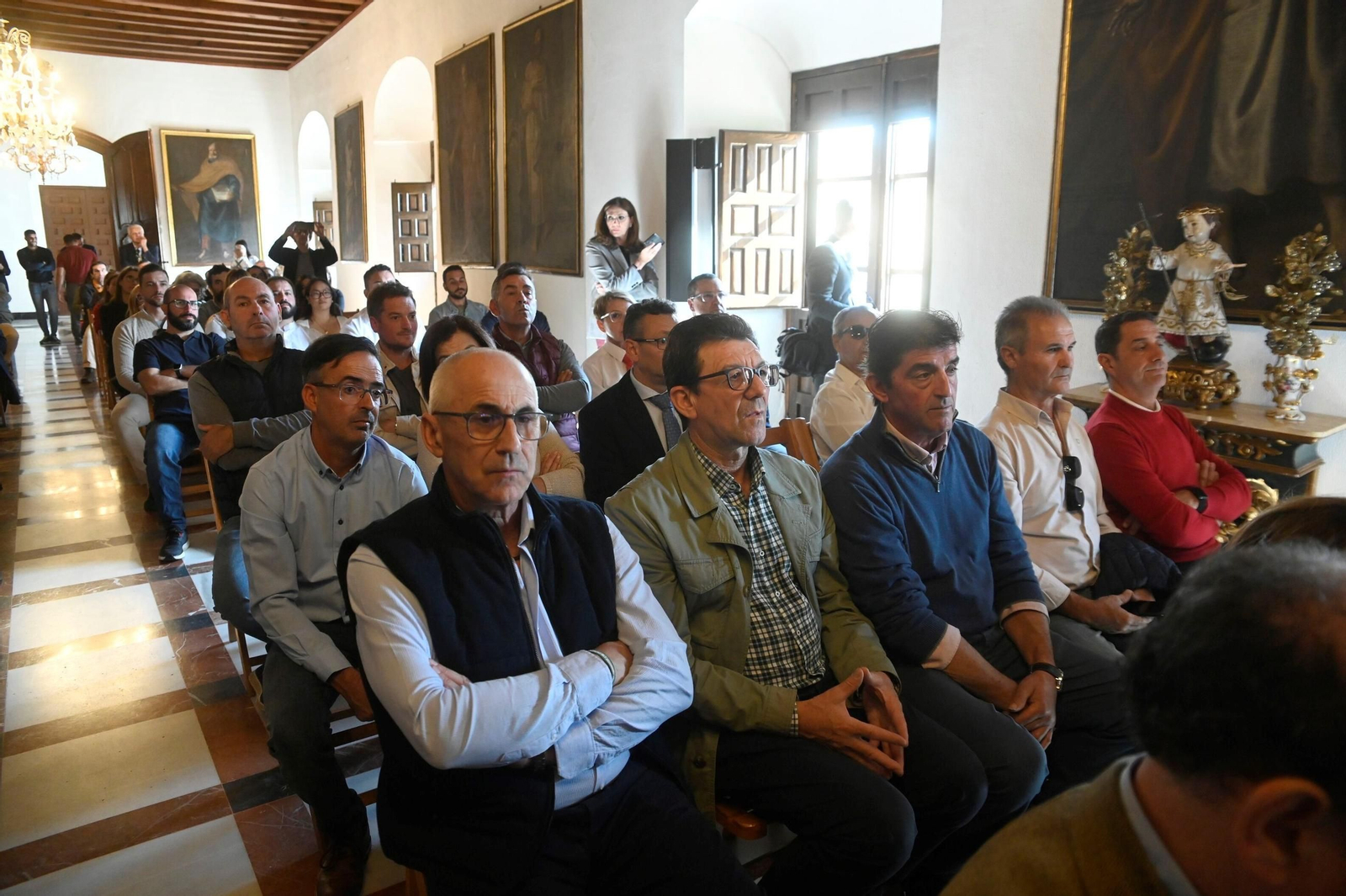 El reconocimiento a quienes lucharon contra el incendio de la Mezquita de Córdoba, en imágenes