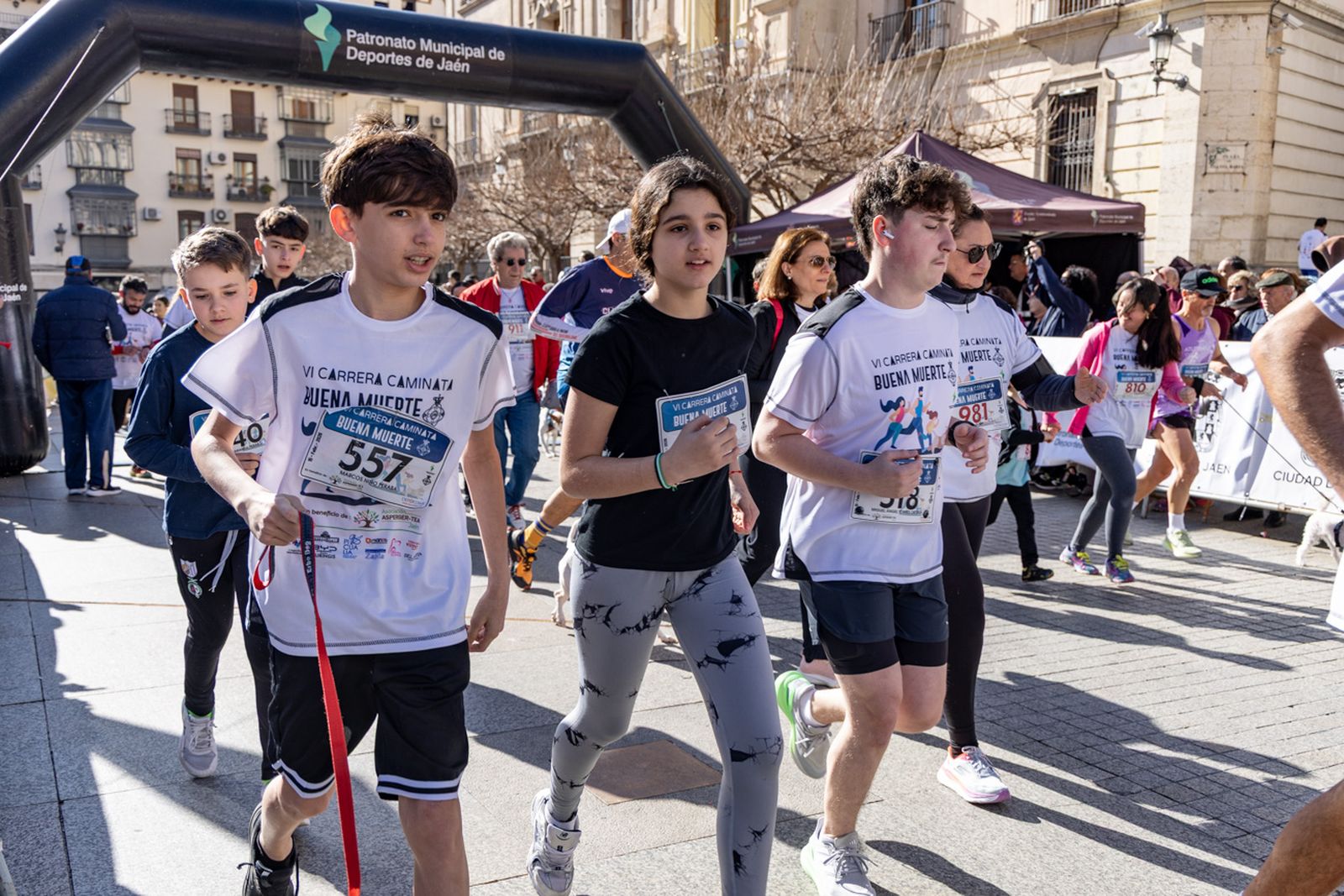 En imágenes: deporte y solidaridad se dan la mano en la VI Carrera-Caminata de la Hermandad de la Buena Muerte (1)