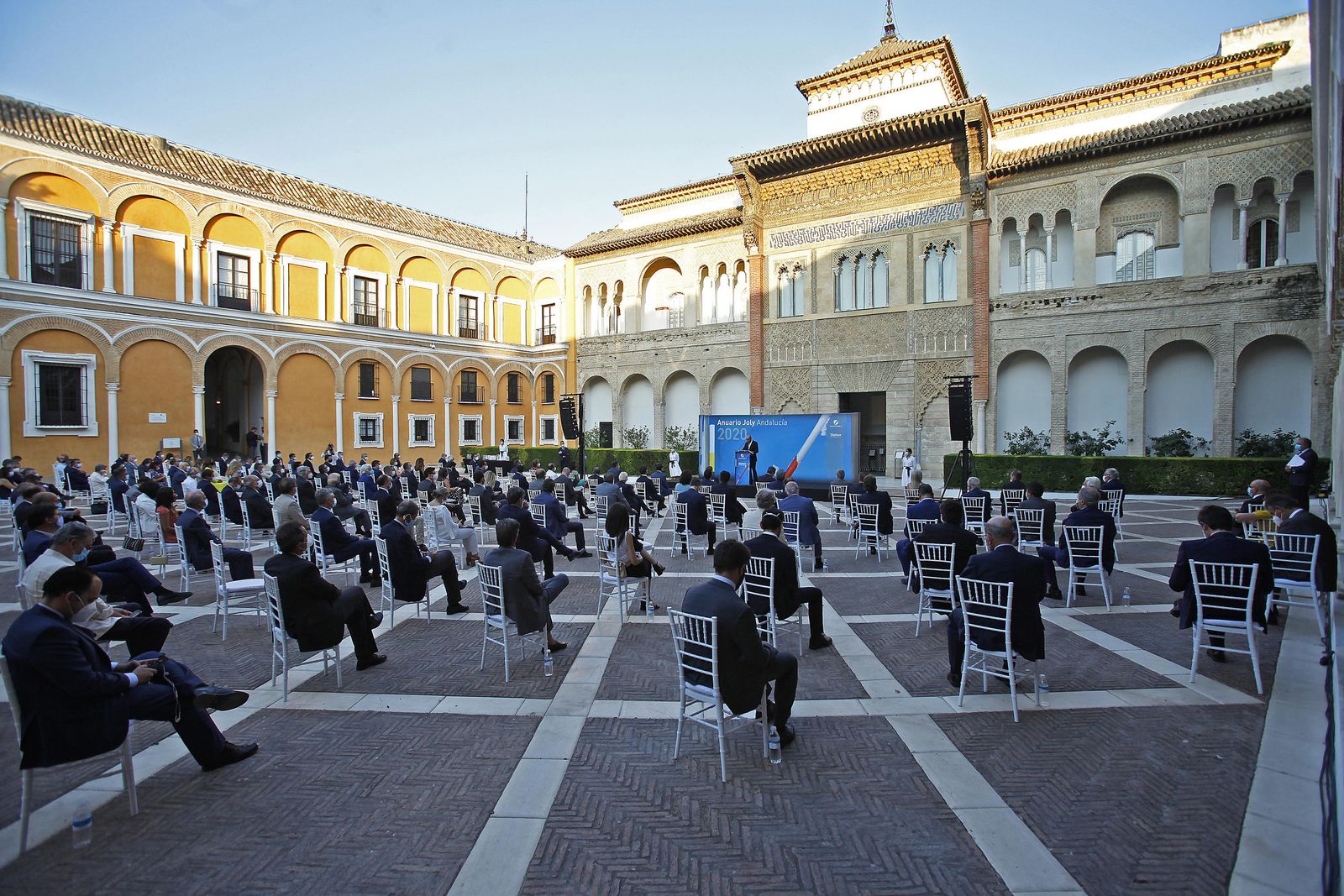 Las imágenes de la presentación del 18º Anuario Joly