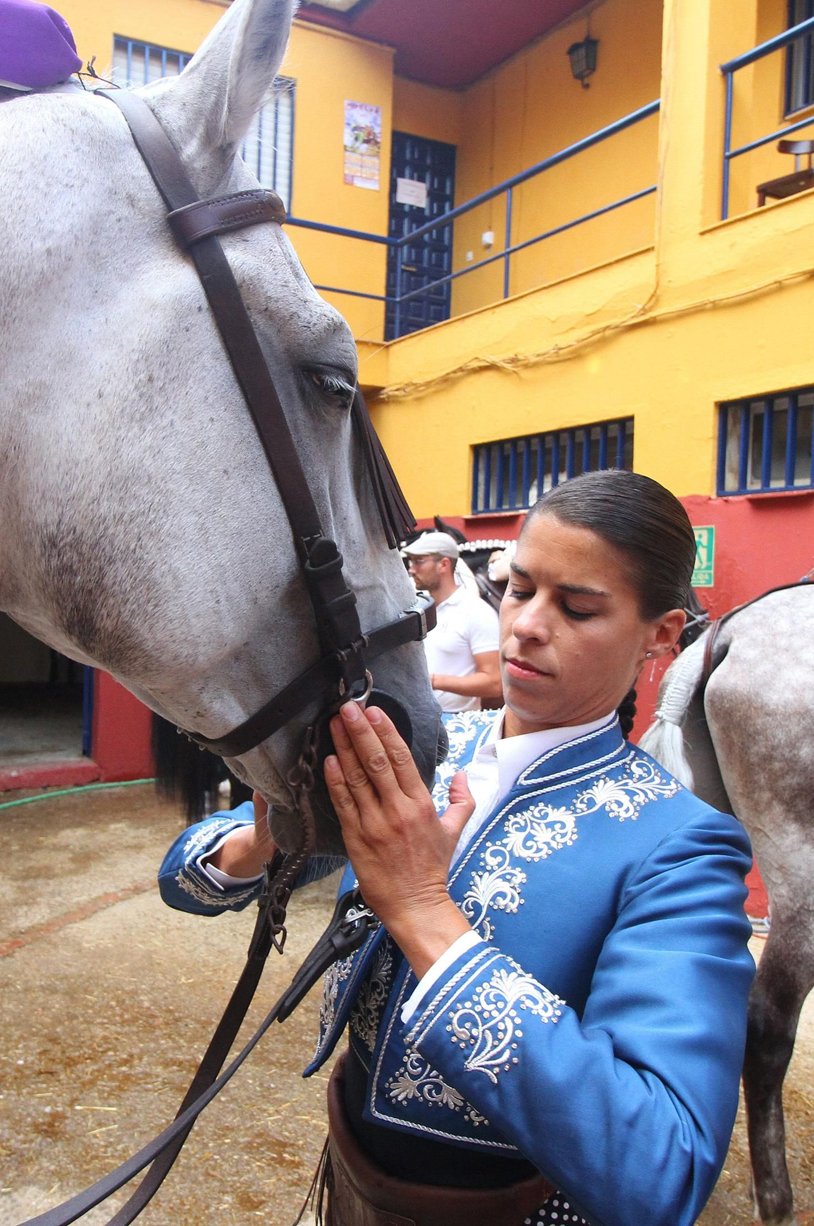 Imágenes de la corrida de rejones de Pablo Hermoso de Mendoza, Andrés Romero y Lea Vicens.