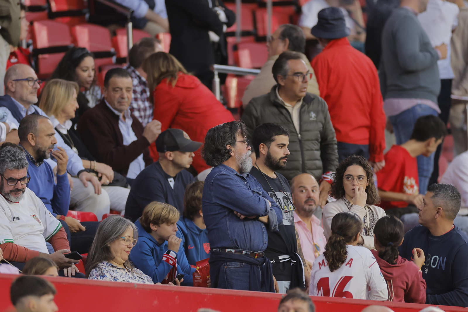 Búscate en las fotos del Sevilla-Betis