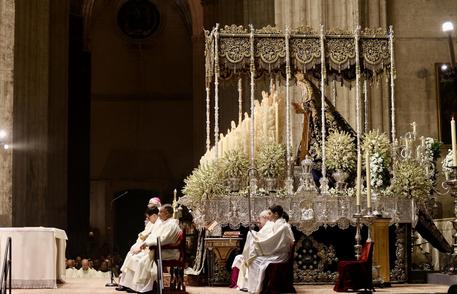 Misa en la Catedral por el 25 aniversario de la coronación de la Virgen de la Estrella