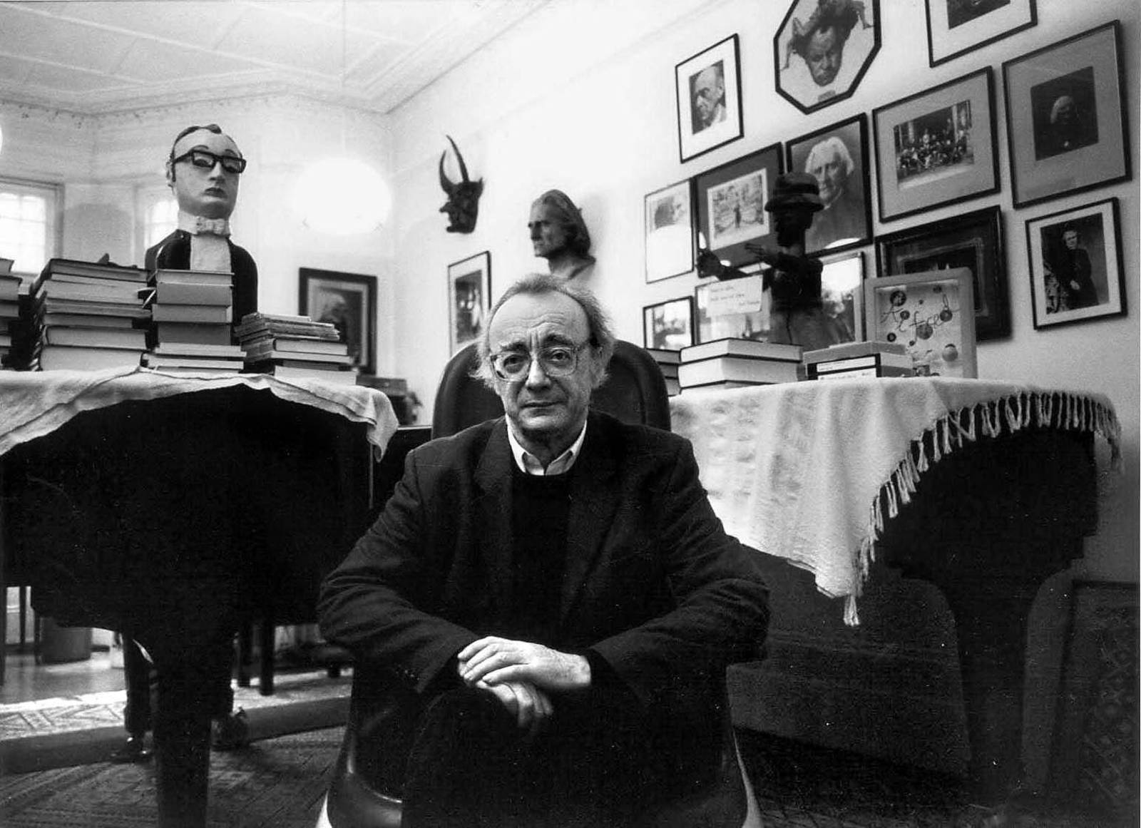 El pianista austríaco Alfred Brendel, en una imagen tomada en su estudio.
