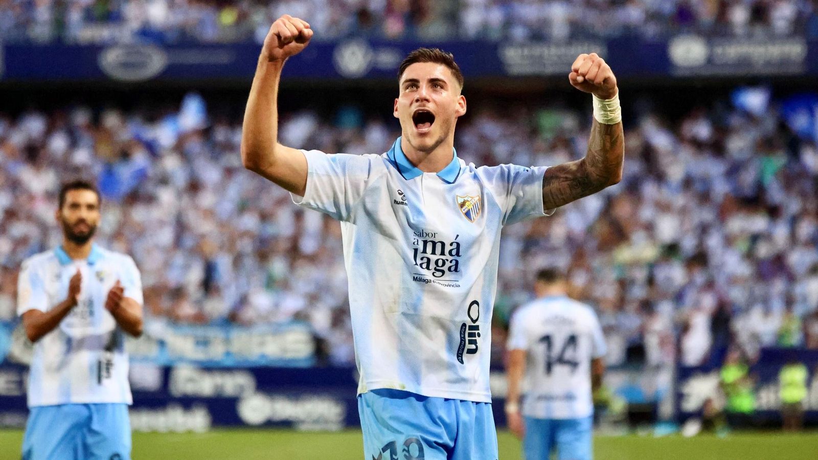 Roberto, su paso por el Málaga CF en fotos