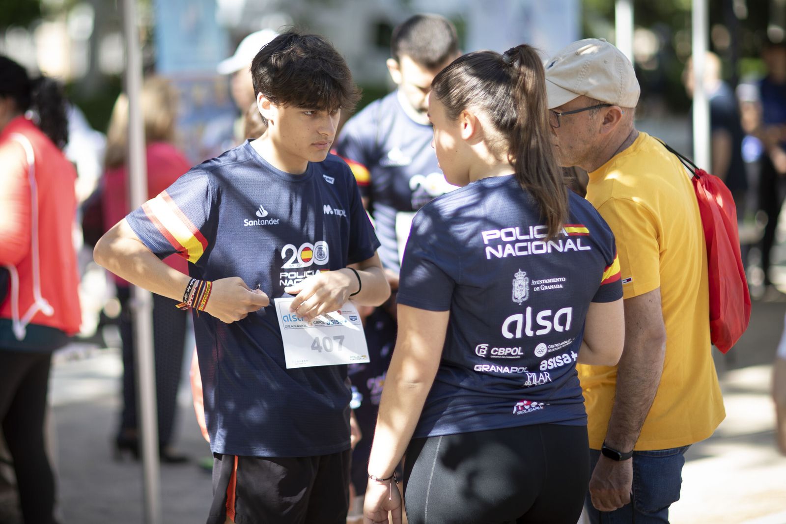 Encuéntrate en las imágenes de la carrera de la Policía Nacional 'Ruta 091'