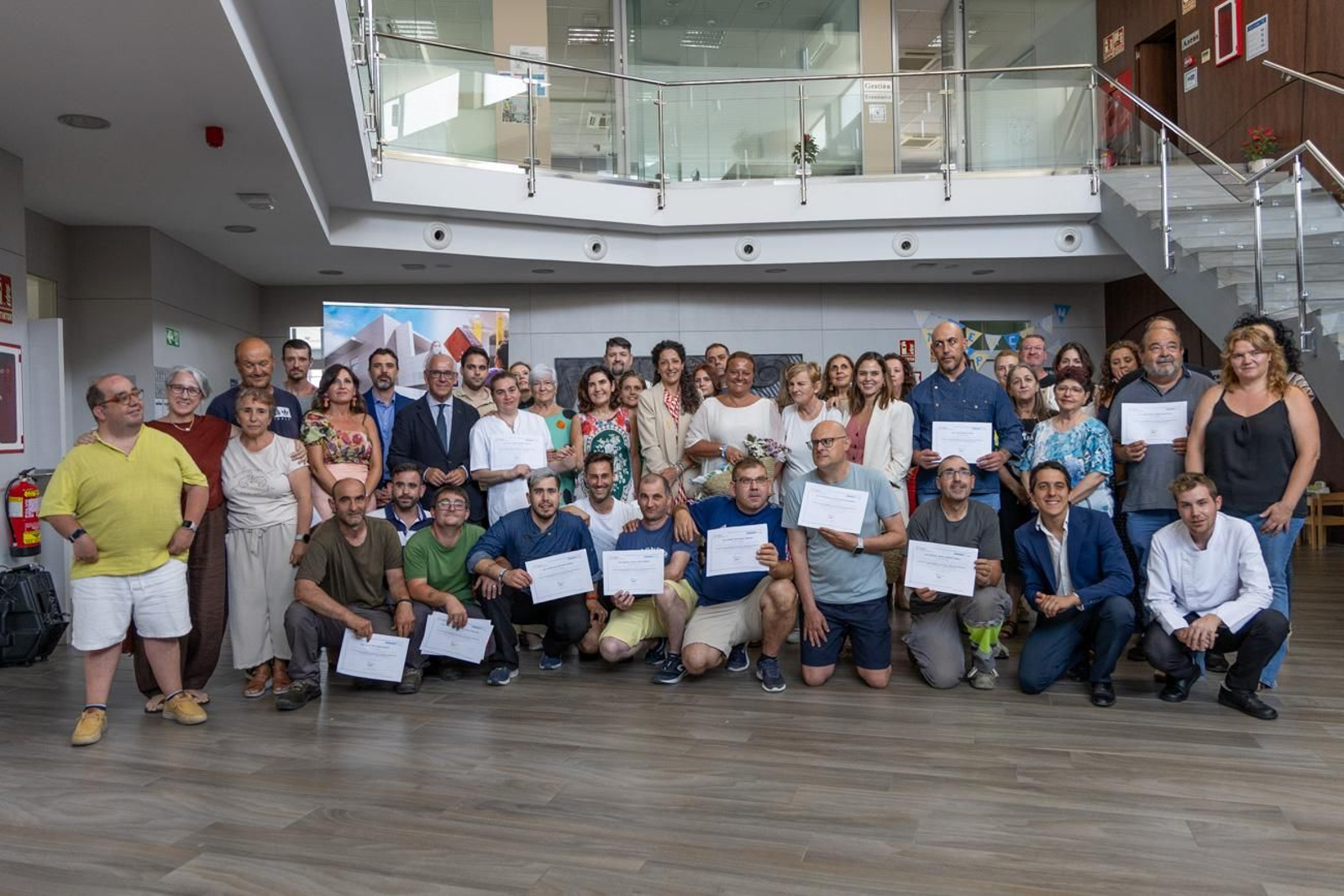 Visita de la consejera a las instalaciones de Aprompsi