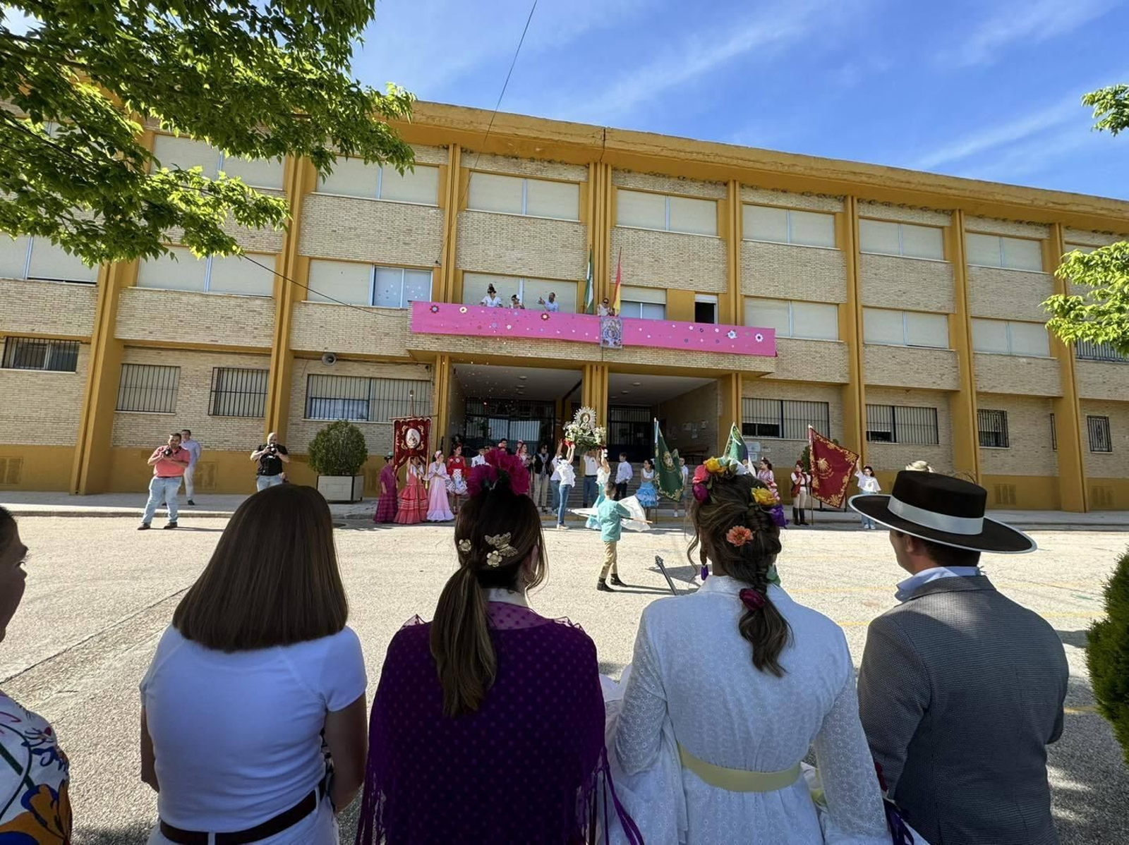 En imágenes: Los más pequeños celebran su romería escolar en Porcuna