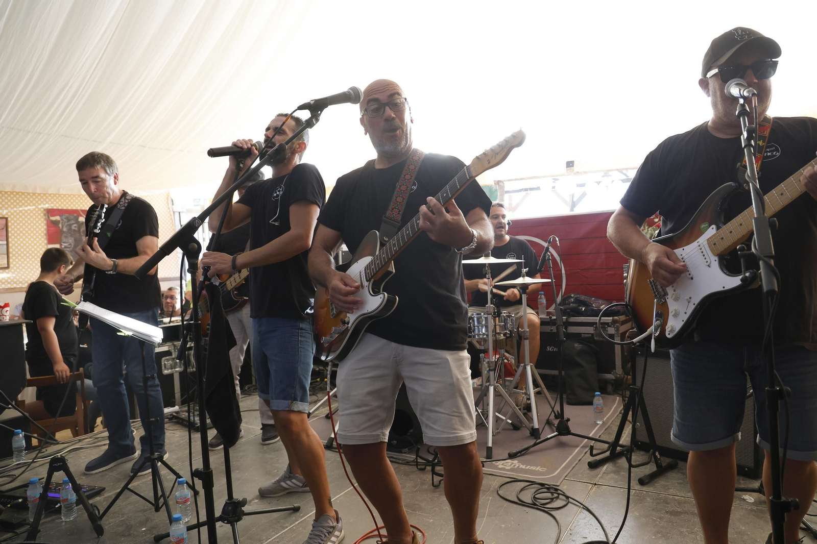 Búscate en las fotos del jueves en la Feria de Tarifa 2025