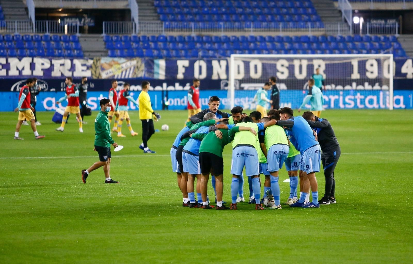 Las fotos del calentamiento del Málaga CF - Espanyol