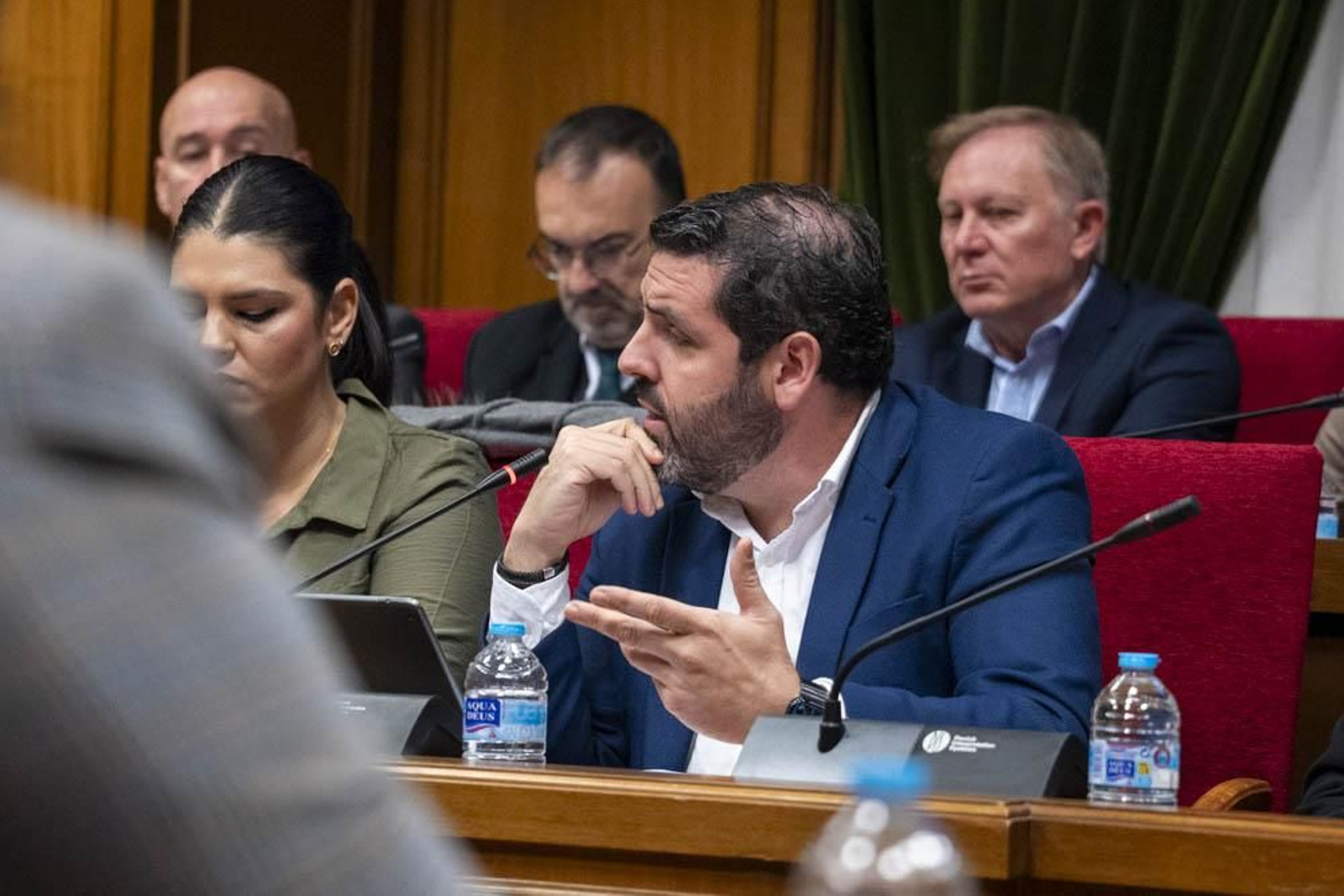 Las imágenes del primer pleno en Diputación sin Javier Aureliano García