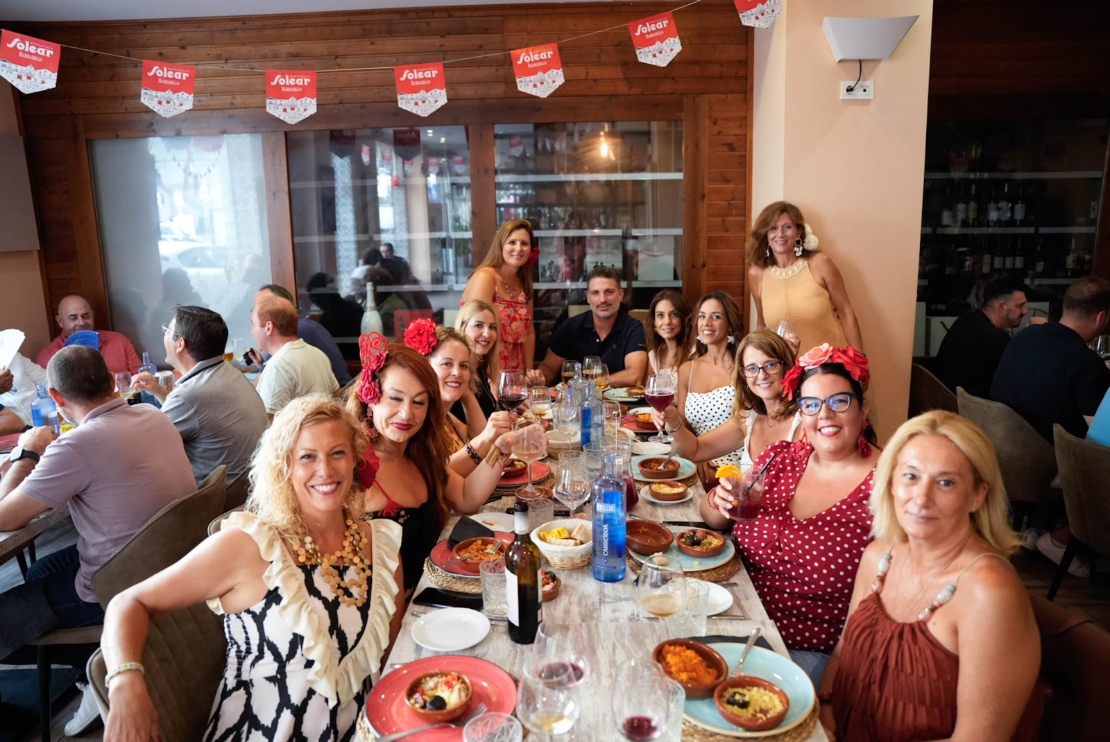 Los almerienses disfrutan del martes en la Feria del Mediodía