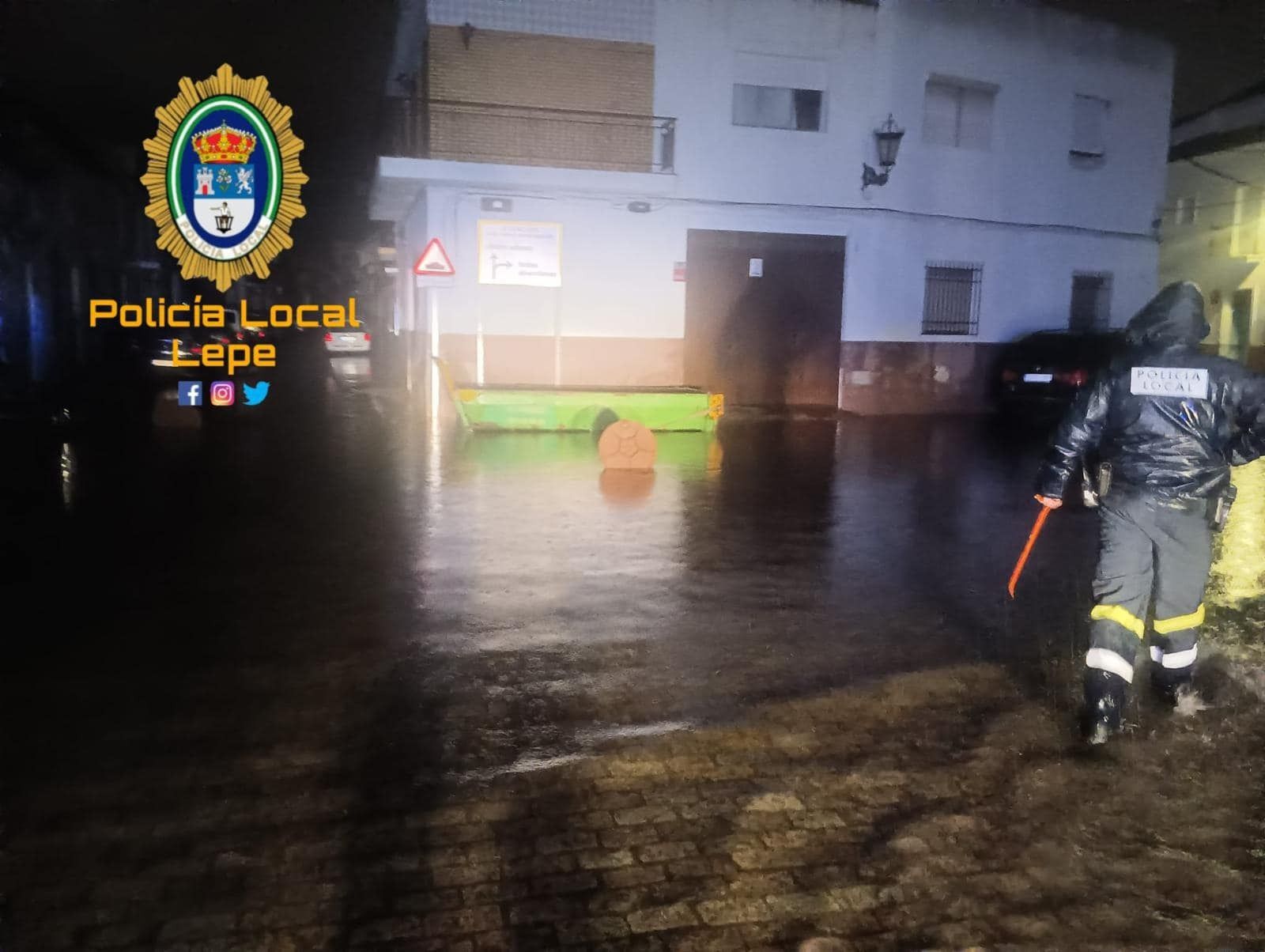 Alarma en Lepe por la caída de un rayo en una vivienda