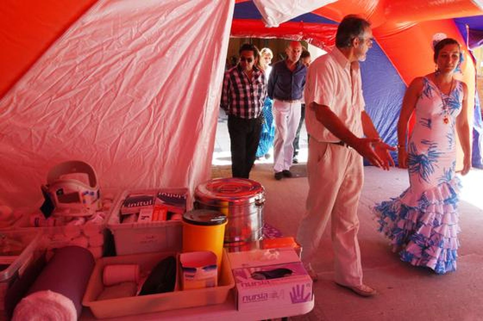 Preparados ante cualquier eventualidad.

Foto: Paco Guerrero
