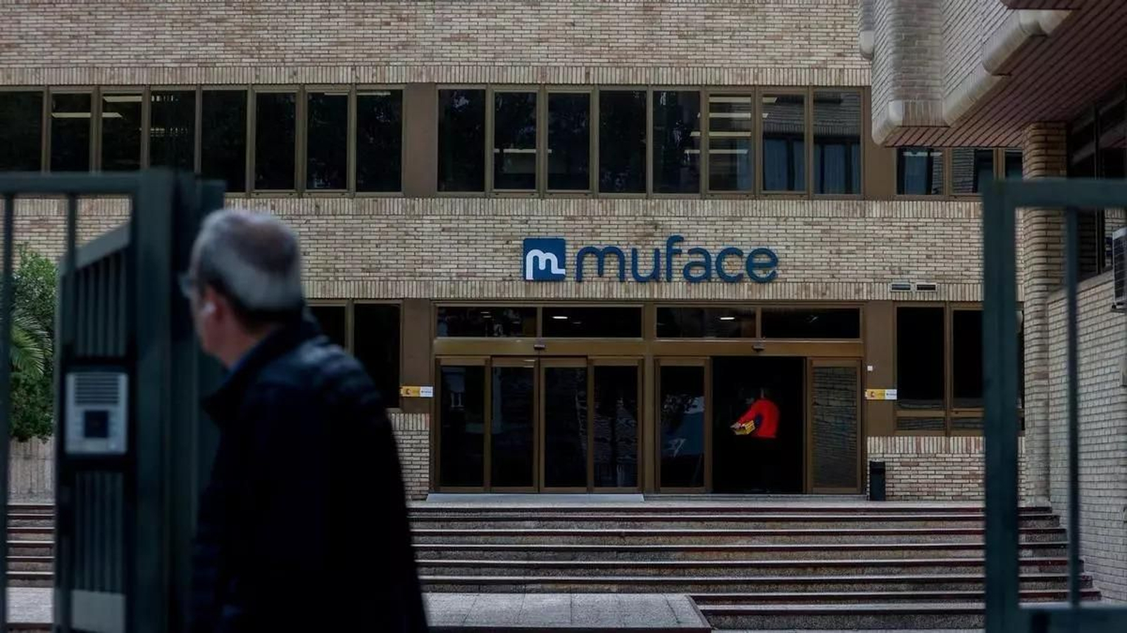 La fachada de una sede de Muface