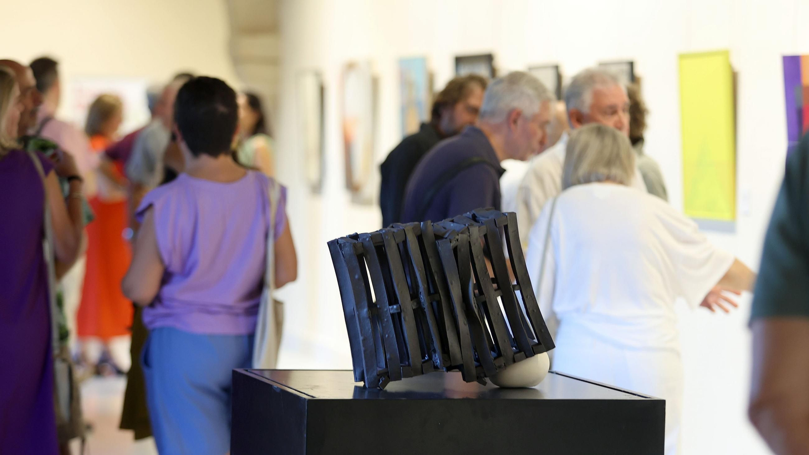 Imágenes de la exposición 'Esencias que unen' a Haro y Jerez