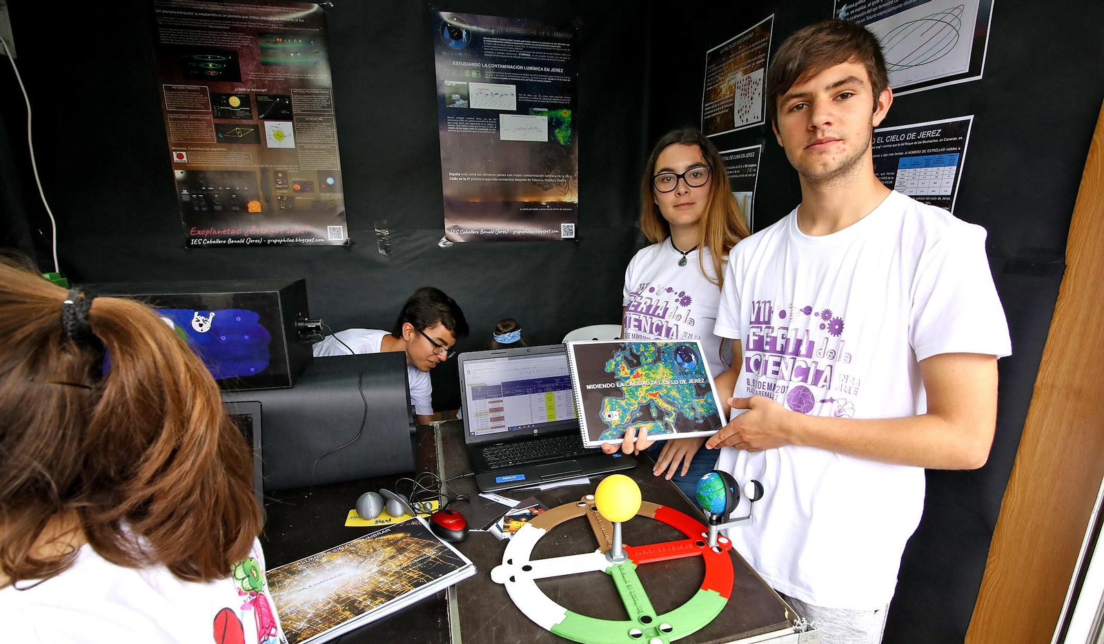 Imágenes de la VII Feria de la Ciencia en la Calle