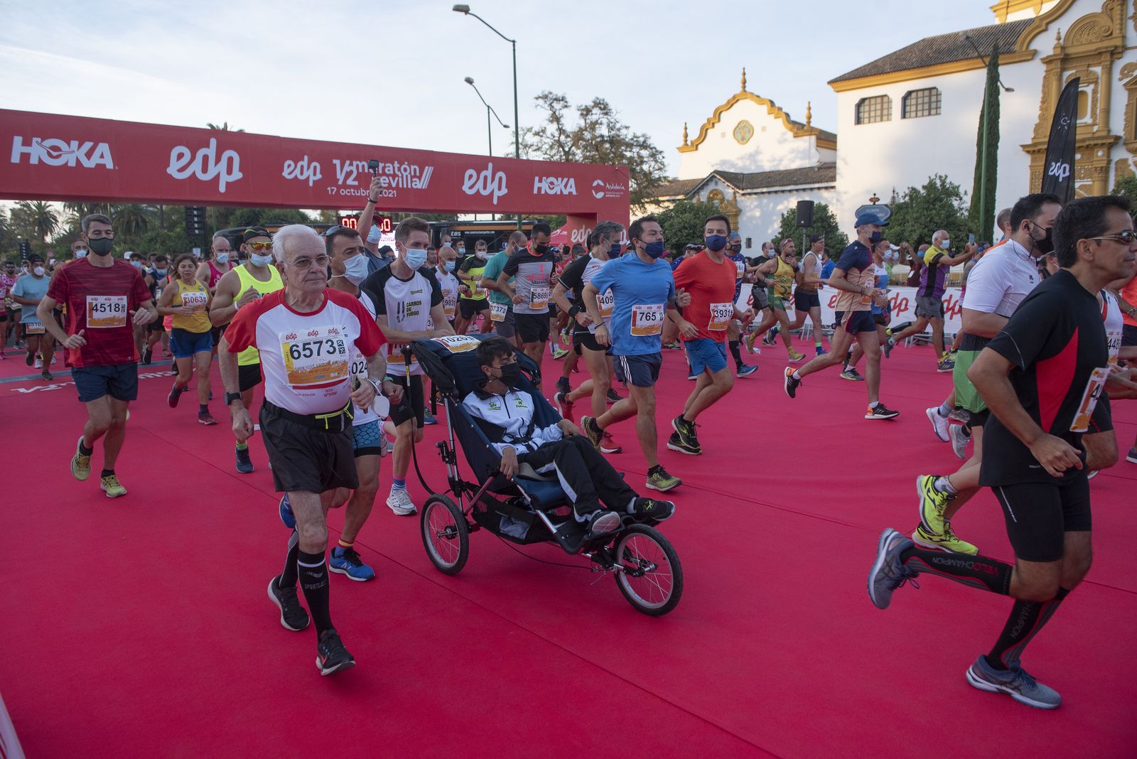 El Medio Maratón de Sevilla 2021, en imágenes