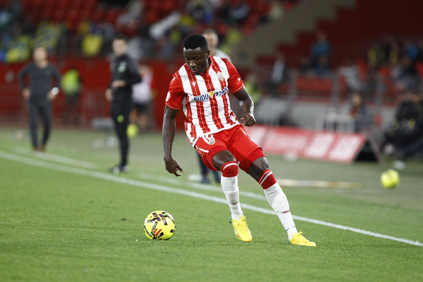 El partido U.D. Almería-Cádiz C.F. en imágenes