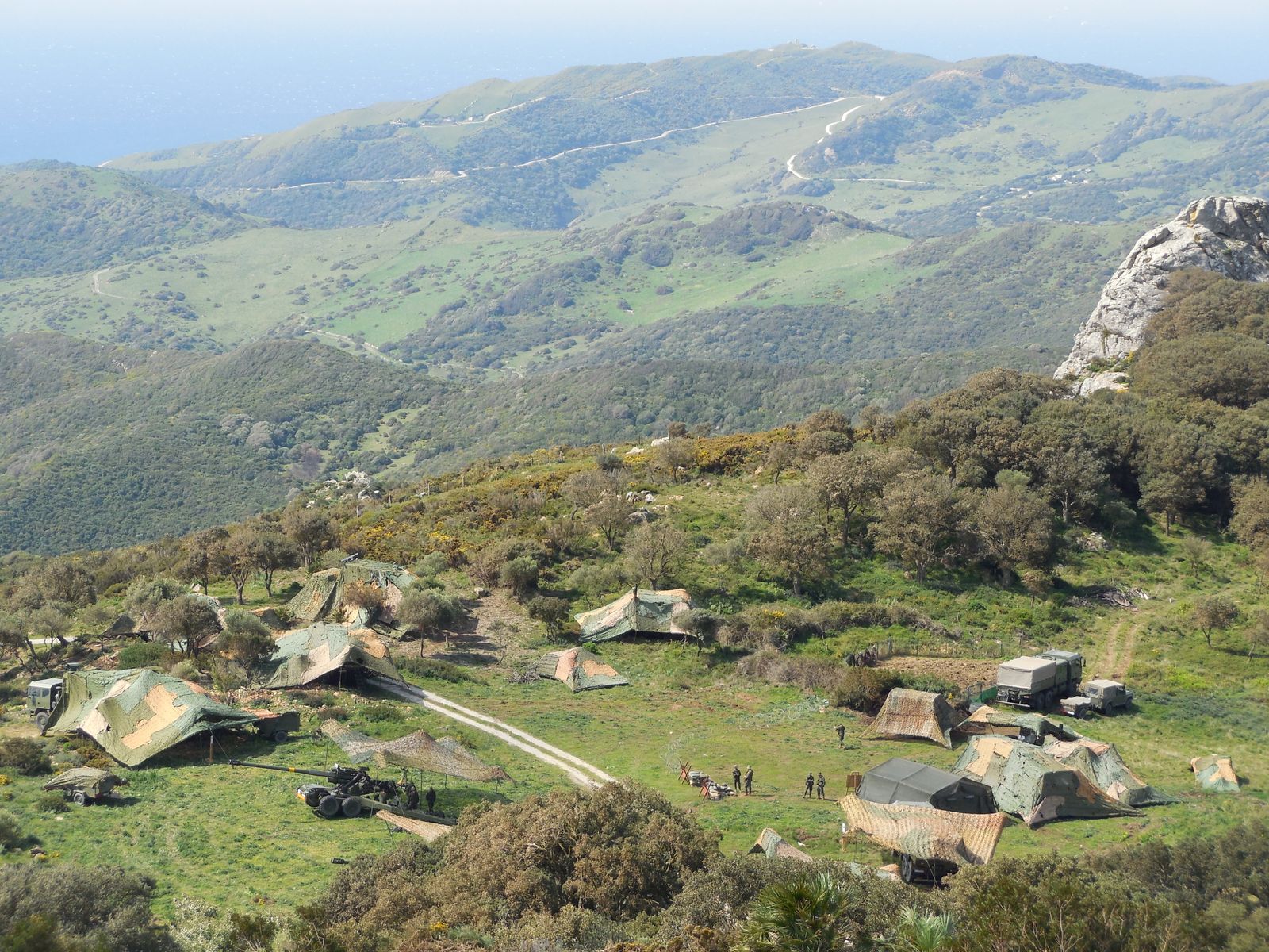 Despliegue de la Unidad de Defensa de Costa.