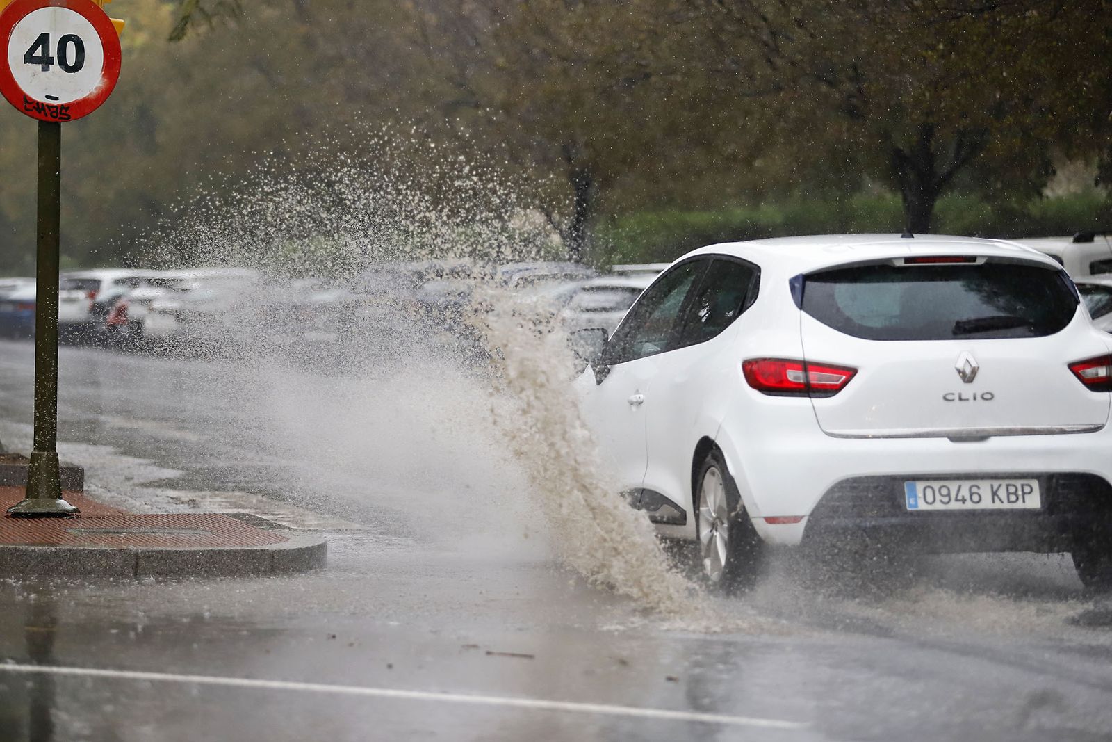 imágenes de la lluviosa mañana en Huelva