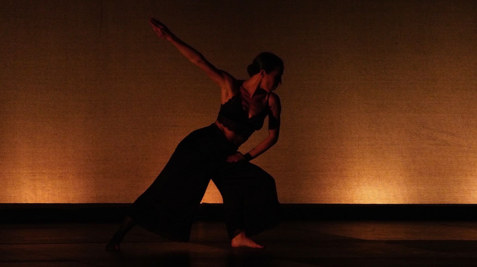 Ana Morales presenta 'En la cuerda floja' en Villamarta