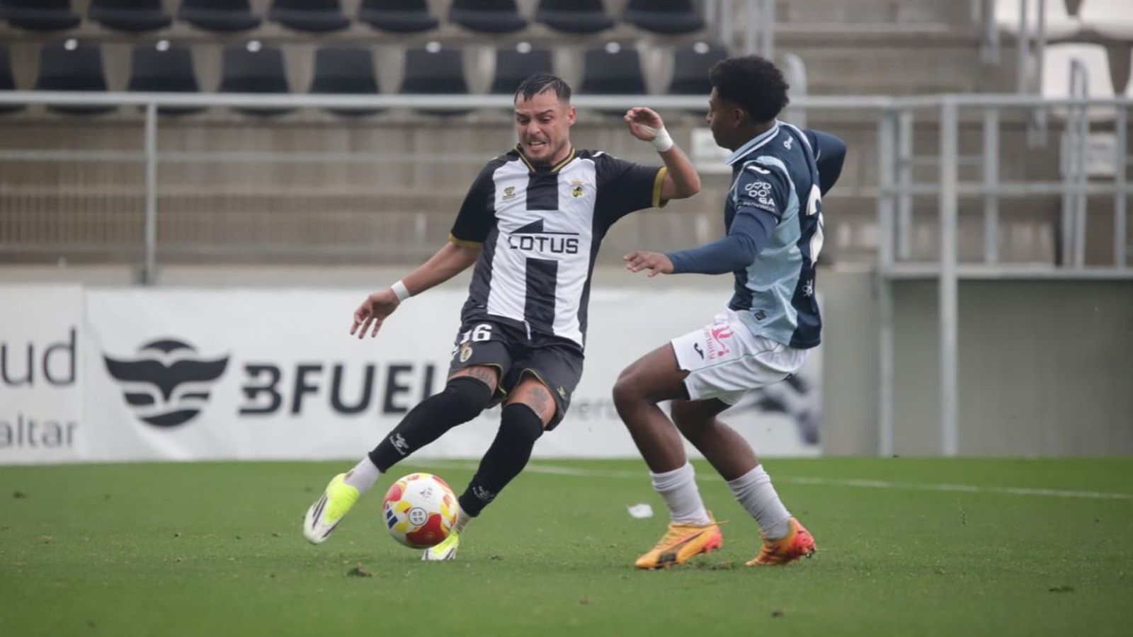 Ángel Mancheño, en sus primeros minutos tras su regreso a la Balona