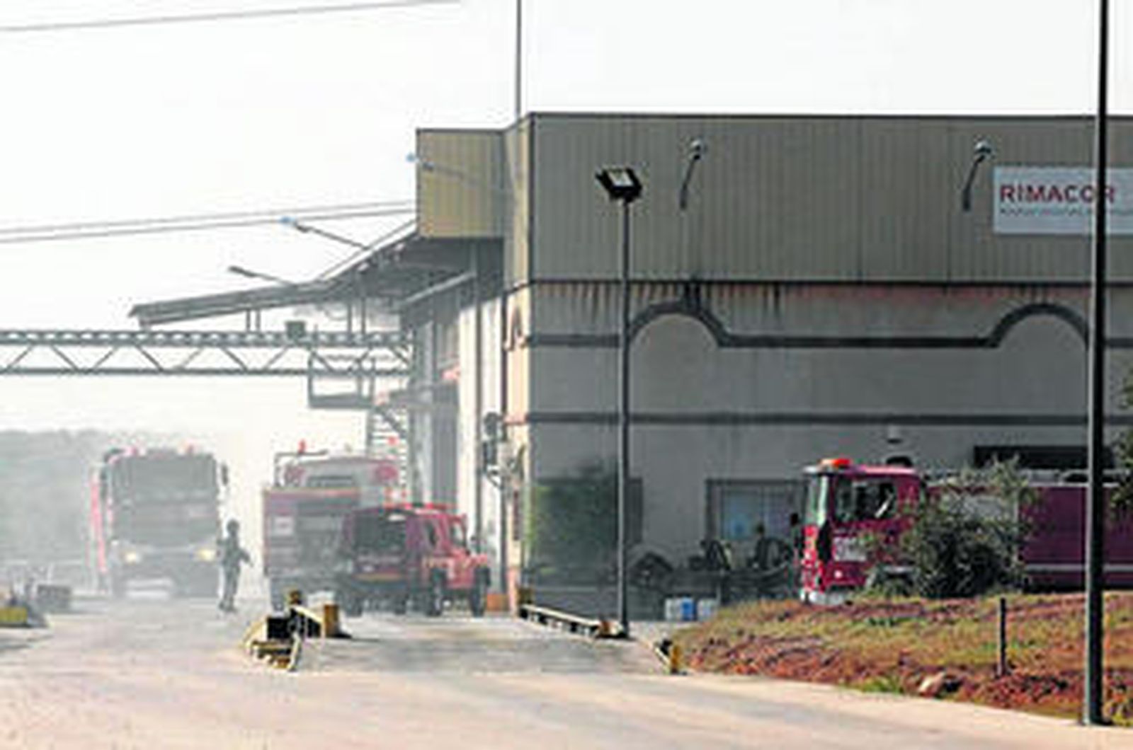 Varios operativos actúan en las instalaciones del punto de reciclaje.