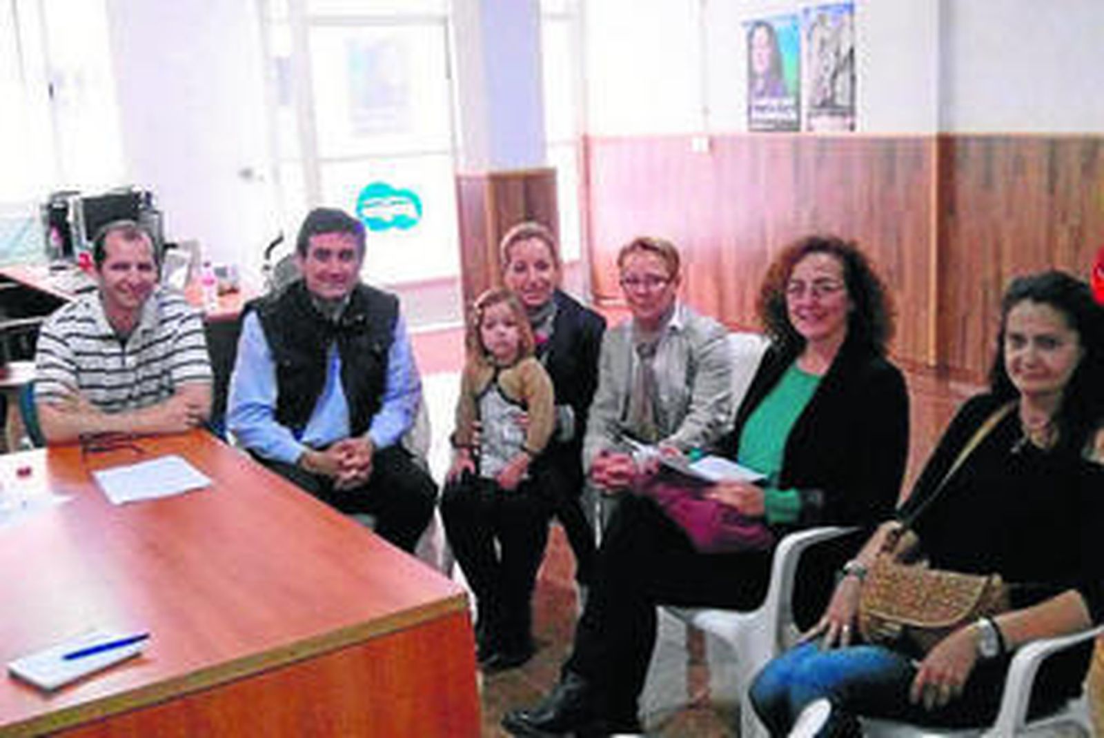 Reunión del candidato del PP con asociaciones en defensa de los animales.