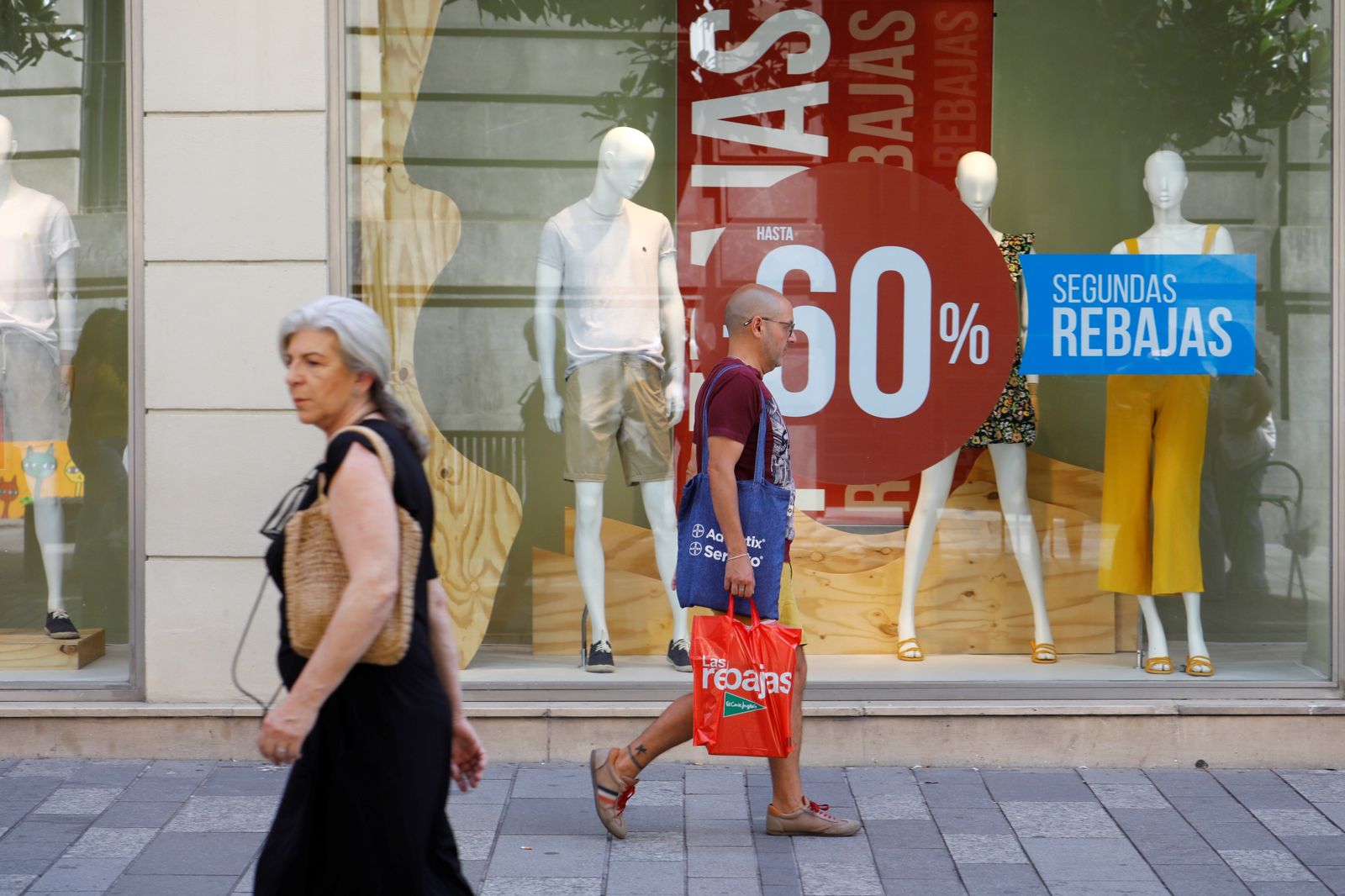 Arrancan las rebajas de verano en Córdoba, en imágenes