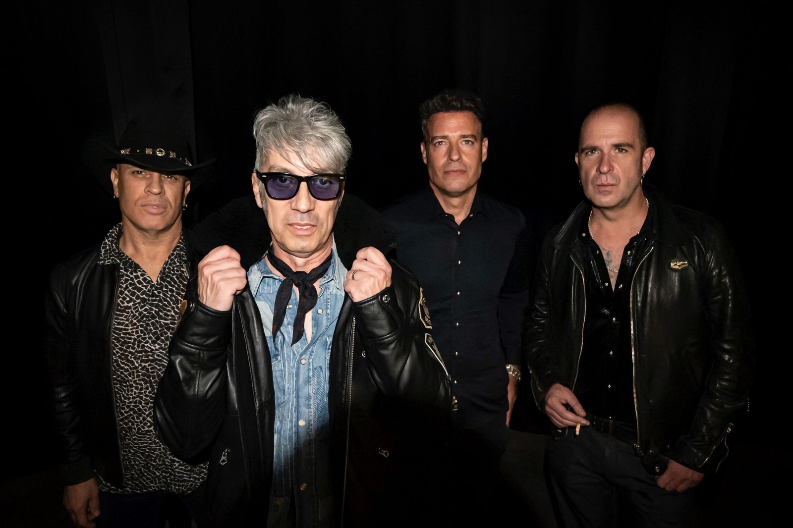 Manuel España (segundo por la izquierda), junto al resto de integrantes de La Guardia.