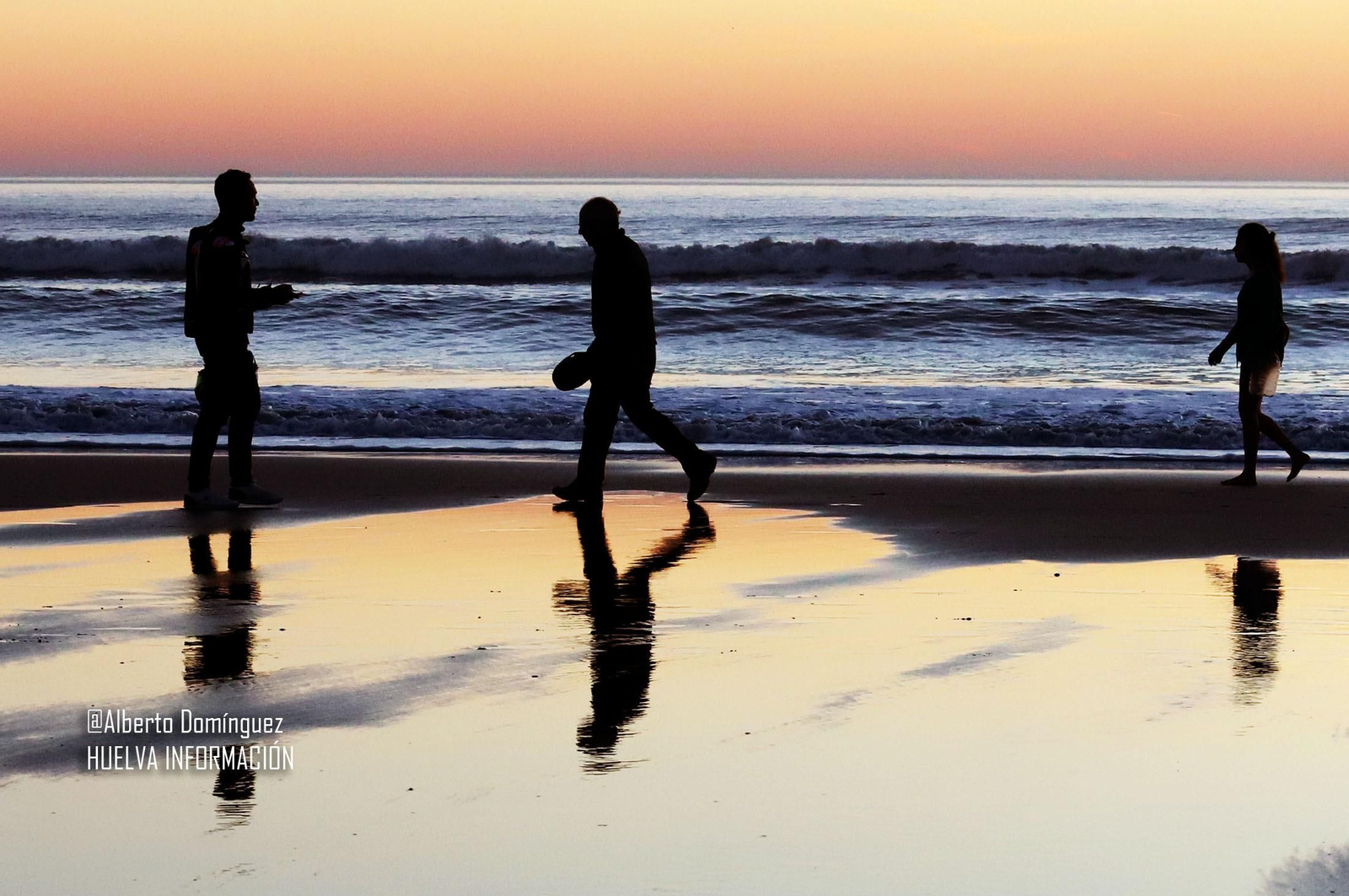 Imágenes del domingo en las playas de Huelva