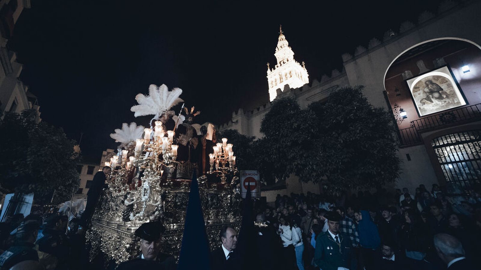 El Señor de la Sentencia lució la túnica de Juanita Reina