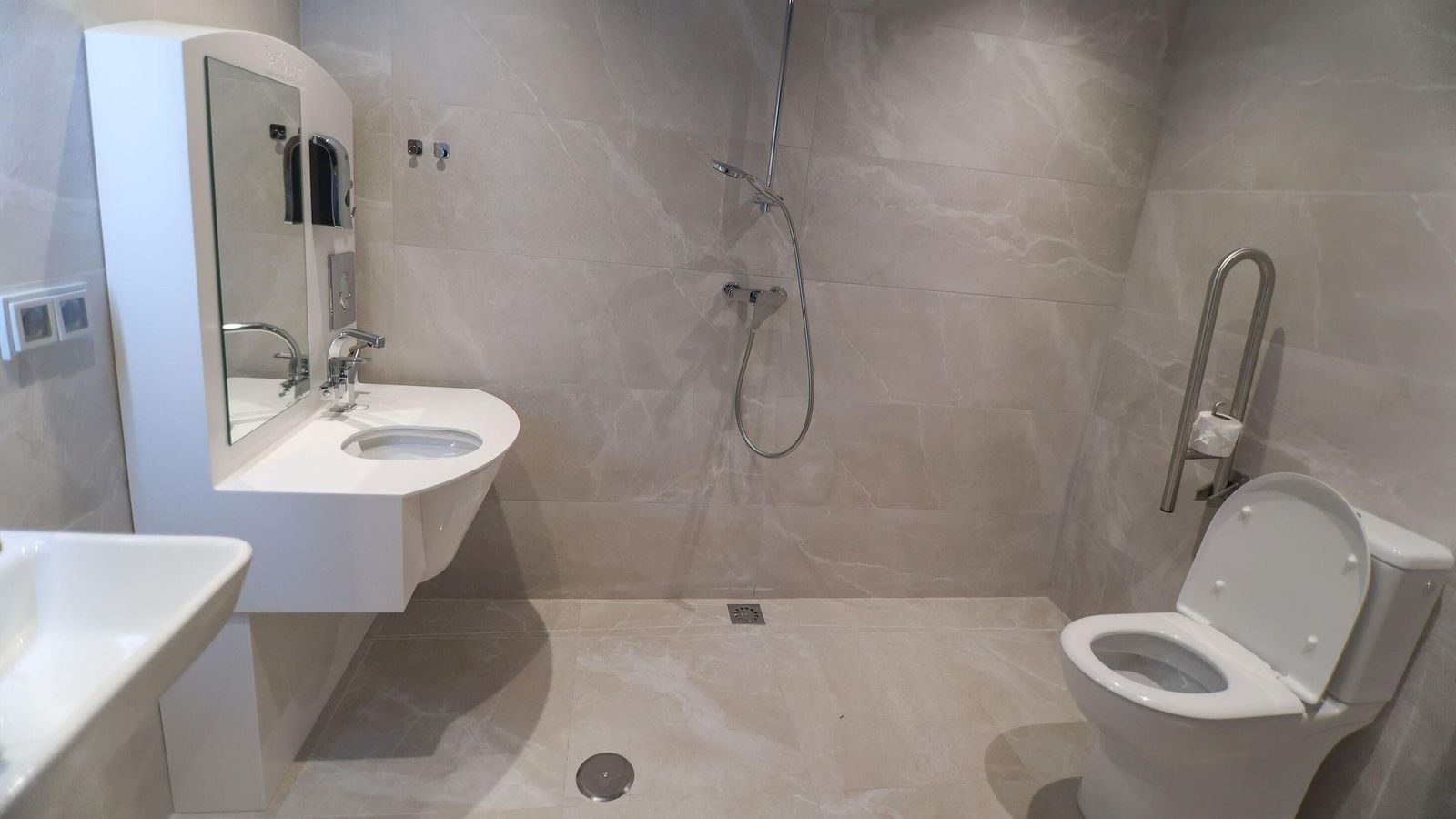 El Colegio Oficial de Enfermería de Granada inaugura su nueva sede