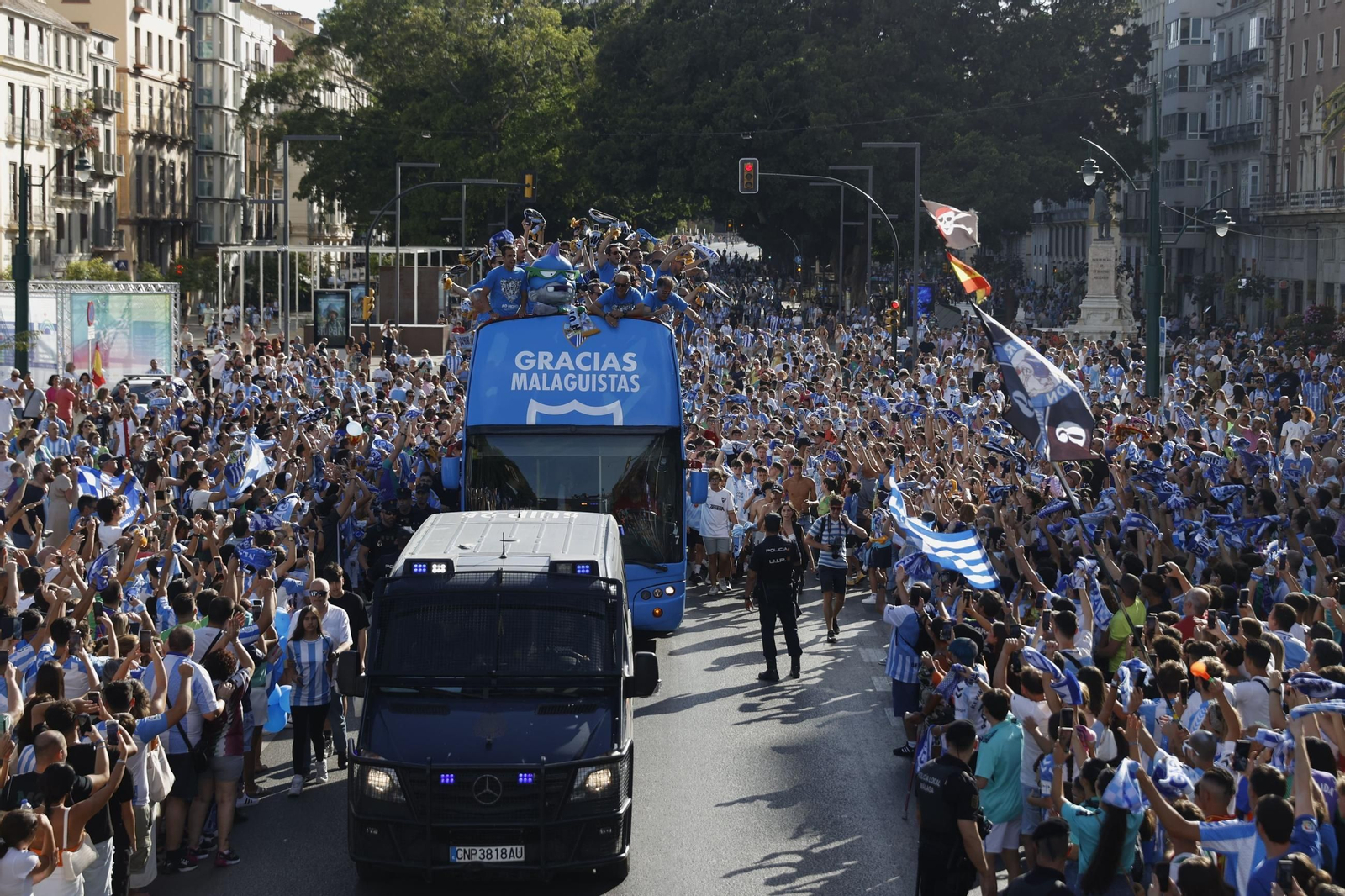 Así fue la locura del ascenso del Málaga CF en Tarragona