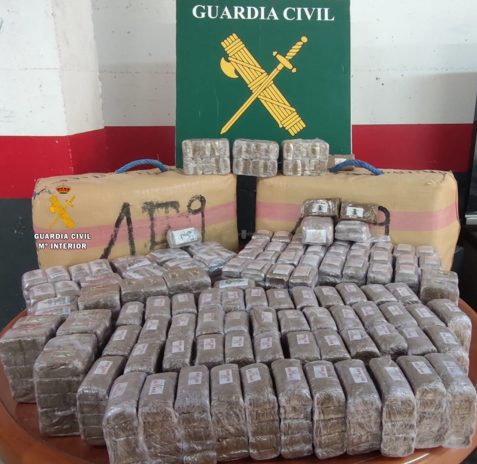 Droga que almacenaban en trasteros