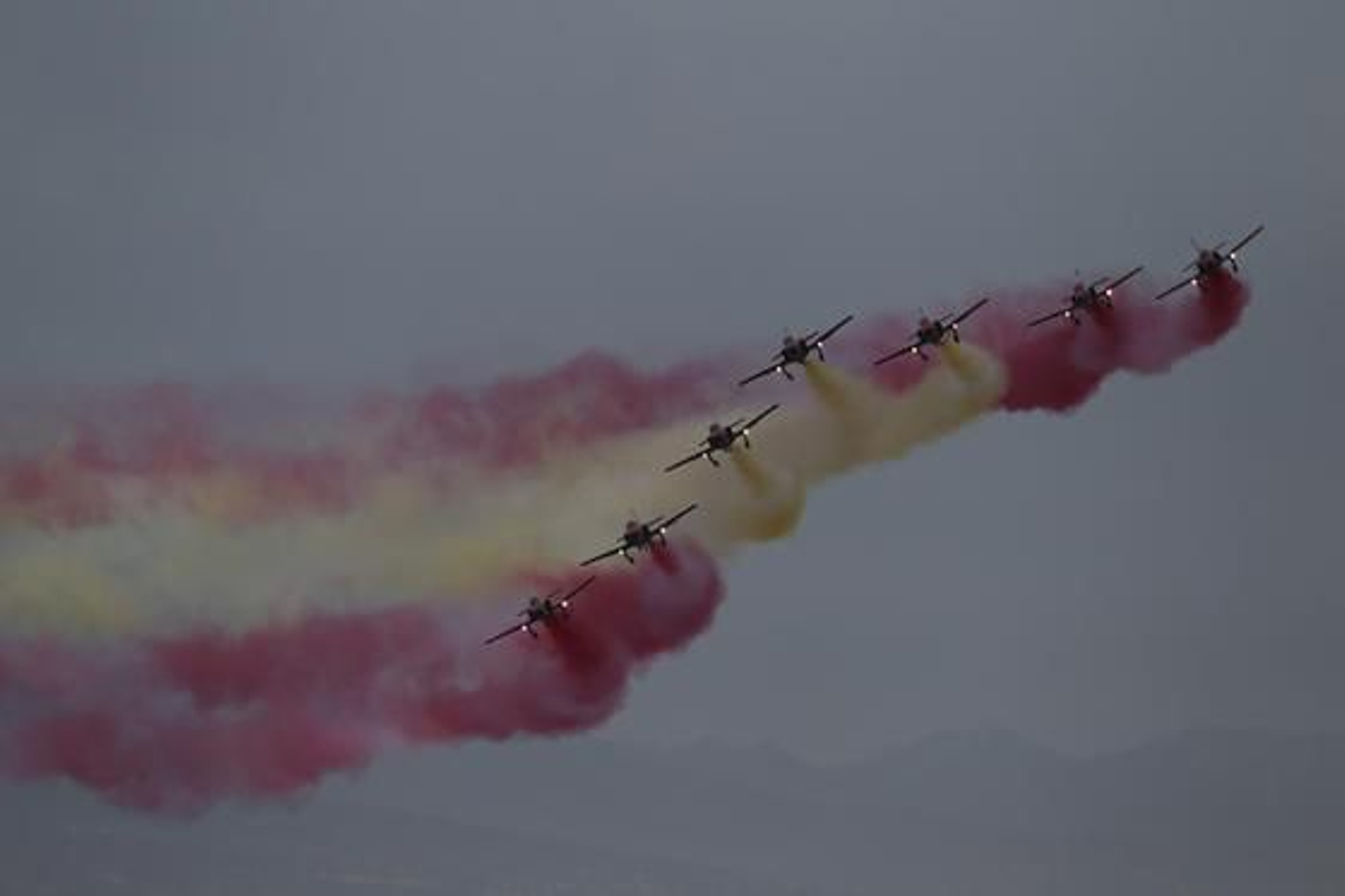 Exhibición operativa conjunta de las Fuerzas Armadas en la playa de La Malagueta

Foto: Sergio Camacho
